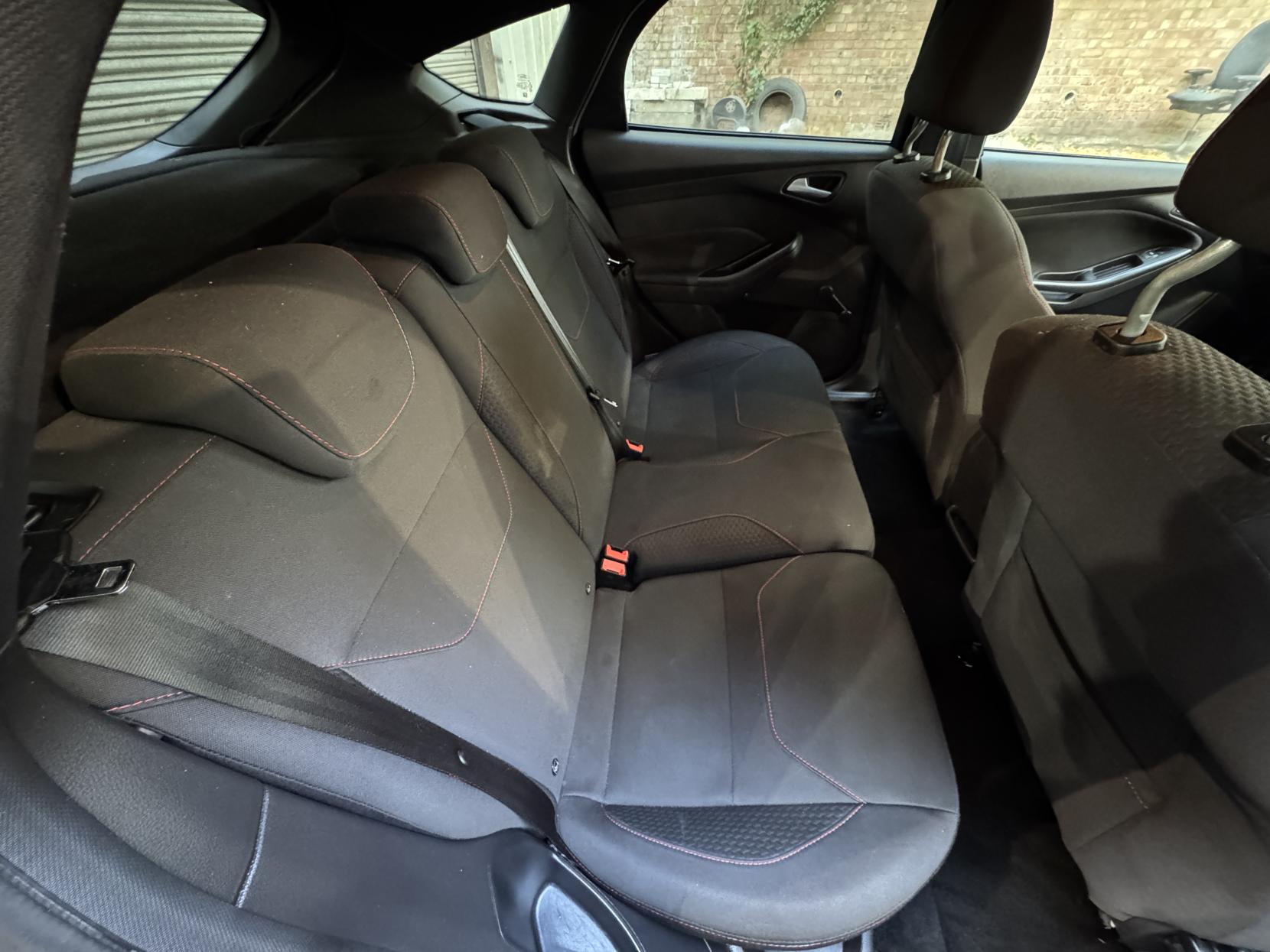 Ford Focus 1.5T EcoBoost ST-Line Hatchback 5dr Petrol Manual Euro 6 (s/s) (150 ps)