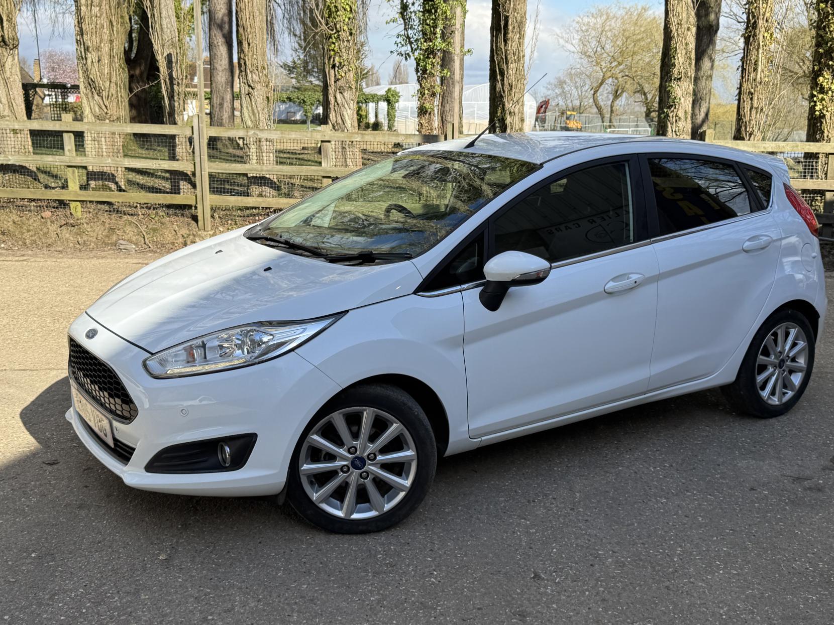 Ford Fiesta 1.0T EcoBoost Titanium Hatchback 5dr Petrol Manual Euro 6 (s/s) (100 ps)