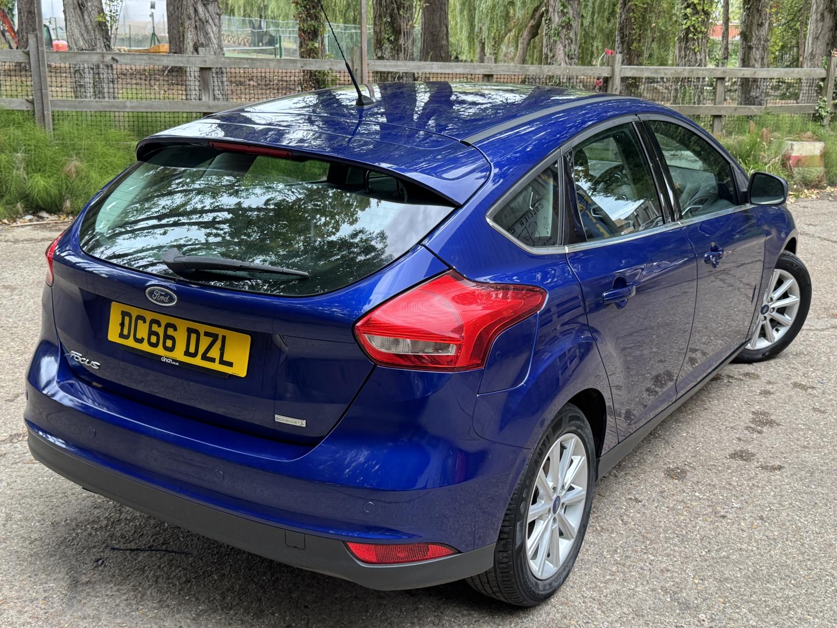 Ford Focus 1.0T EcoBoost Titanium Hatchback 5dr Petrol Manual Euro 6 (s/s) (125 ps)