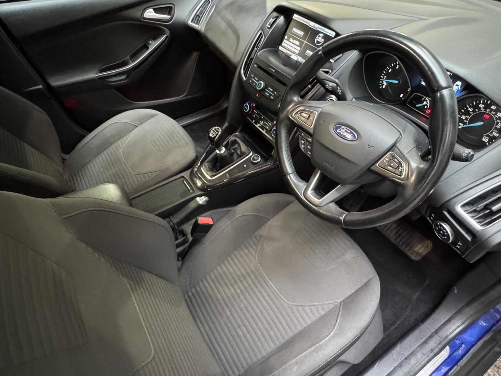 Ford Focus 1.0T EcoBoost Titanium Hatchback 5dr Petrol Manual Euro 6 (s/s) (125 ps)