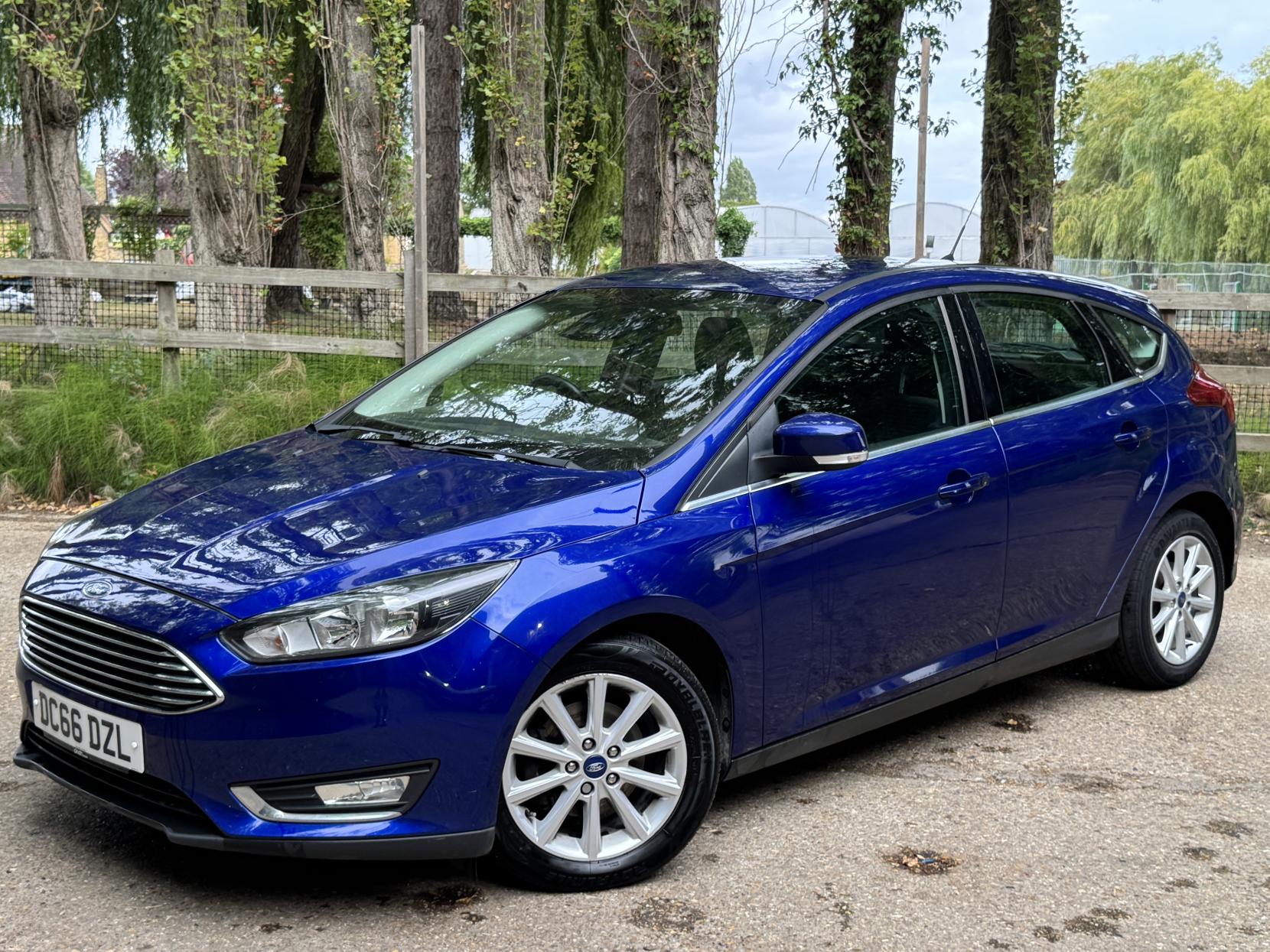 Ford Focus 1.0T EcoBoost Titanium Hatchback 5dr Petrol Manual Euro 6 (s/s) (125 ps)