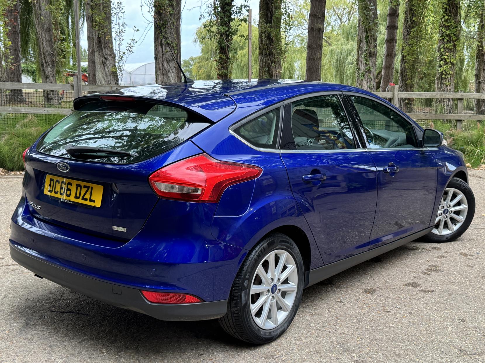 Ford Focus 1.0T EcoBoost Titanium Hatchback 5dr Petrol Manual Euro 6 (s/s) (125 ps)