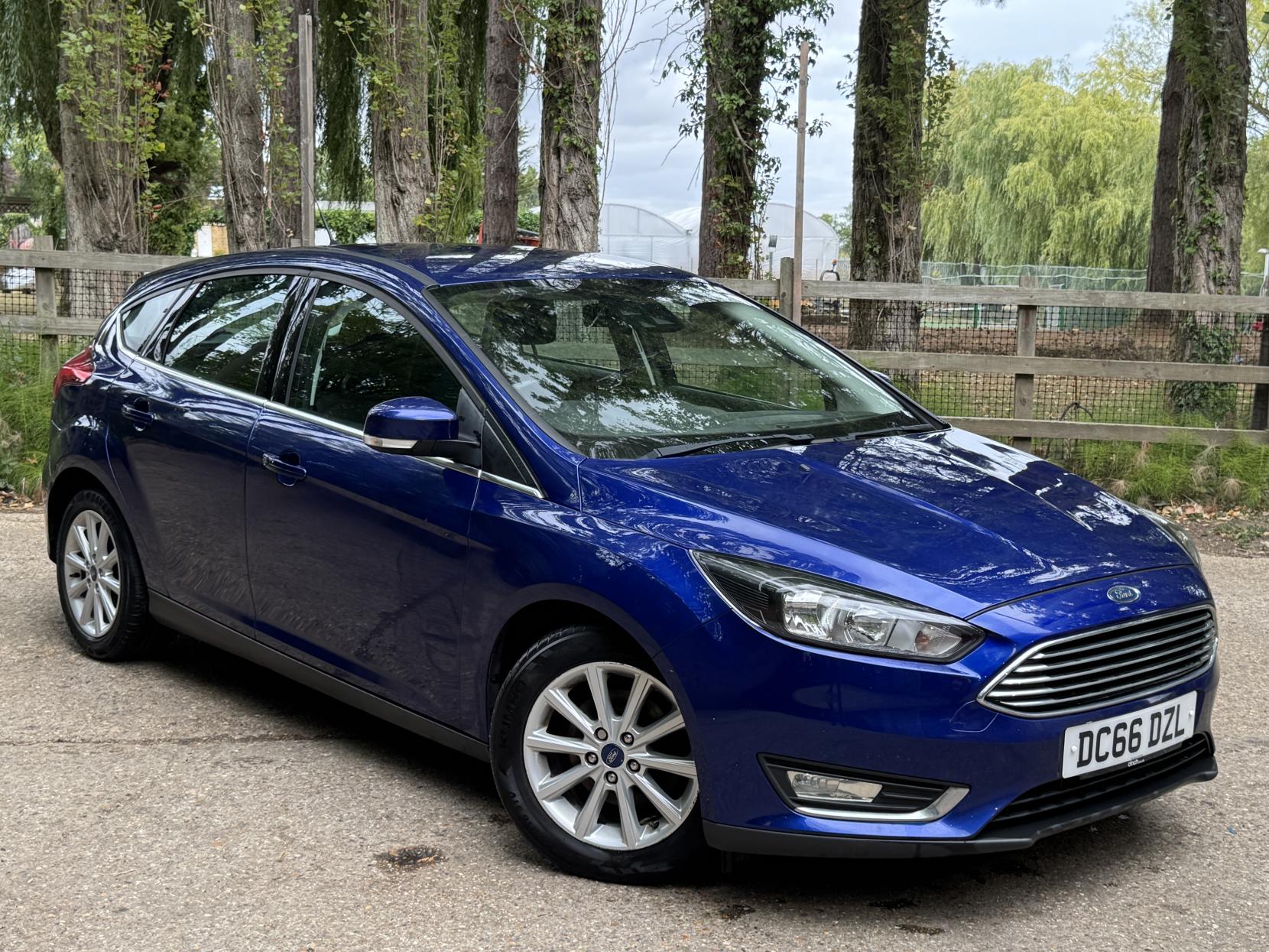 Ford Focus 1.0T EcoBoost Titanium Hatchback 5dr Petrol Manual Euro 6 (s/s) (125 ps)