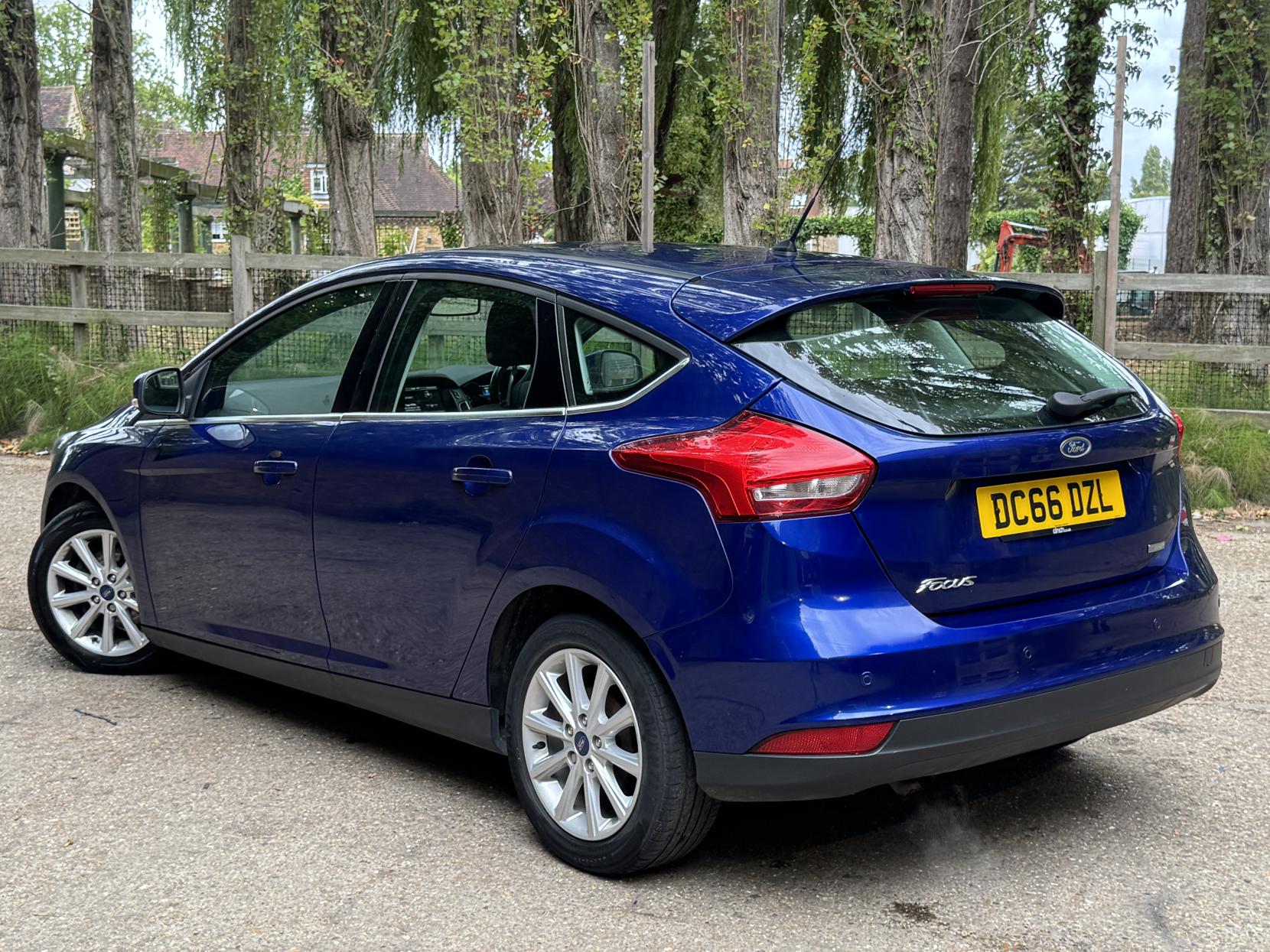Ford Focus 1.0T EcoBoost Titanium Hatchback 5dr Petrol Manual Euro 6 (s/s) (125 ps)