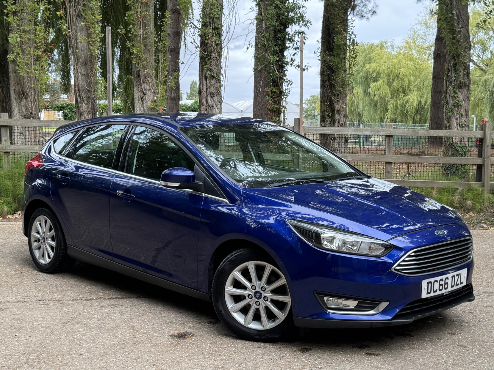 Ford Focus 1.0T EcoBoost Titanium Hatchback 5dr Petrol Manual Euro 6 (s/s) (125 ps)