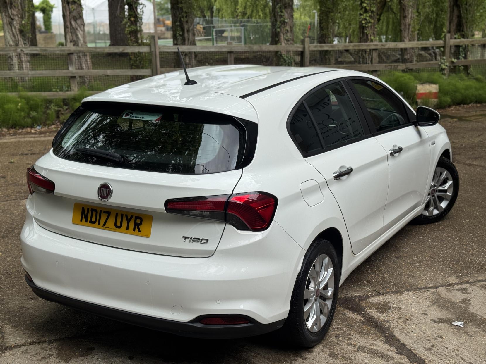 Fiat Tipo 1.4 MPI Easy Plus Hatchback 5dr Petrol Manual Euro 6 (95 ps)