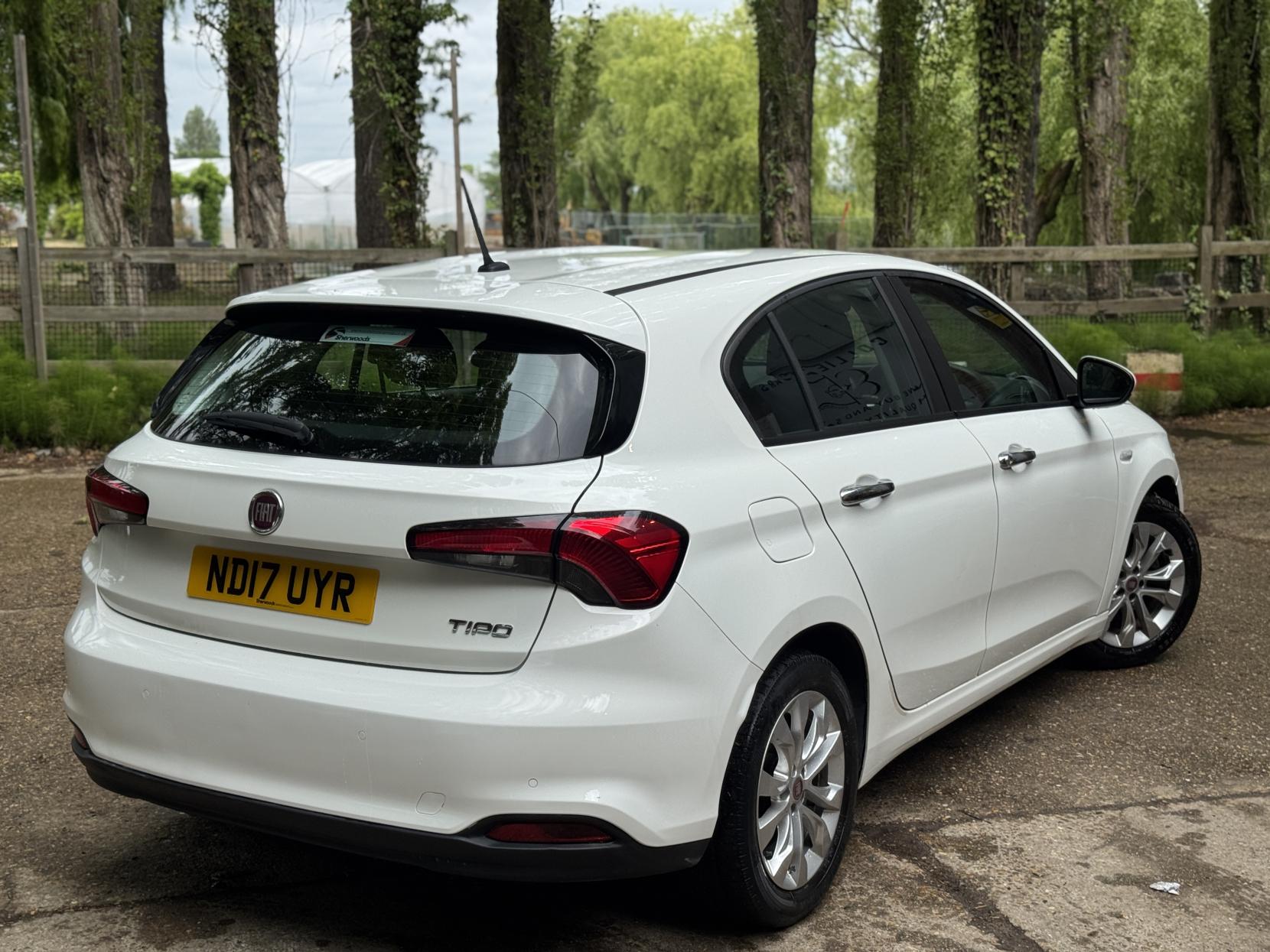 Fiat Tipo 1.4 MPI Easy Plus Hatchback 5dr Petrol Manual Euro 6 (95 ps)