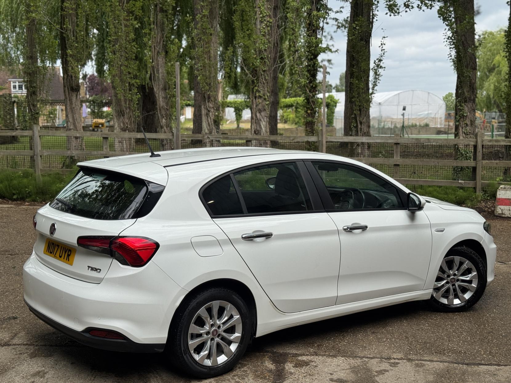 Fiat Tipo 1.4 MPI Easy Plus Hatchback 5dr Petrol Manual Euro 6 (95 ps)