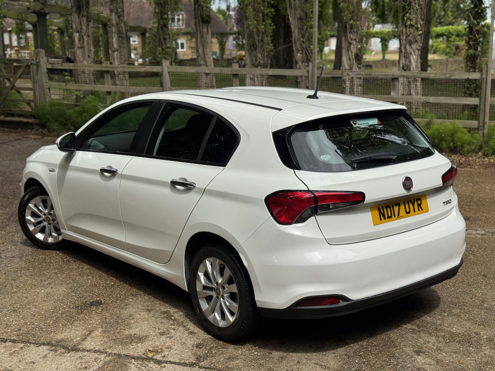 Fiat Tipo 1.4 MPI Easy Plus Hatchback 5dr Petrol Manual Euro 6 (95 ps)
