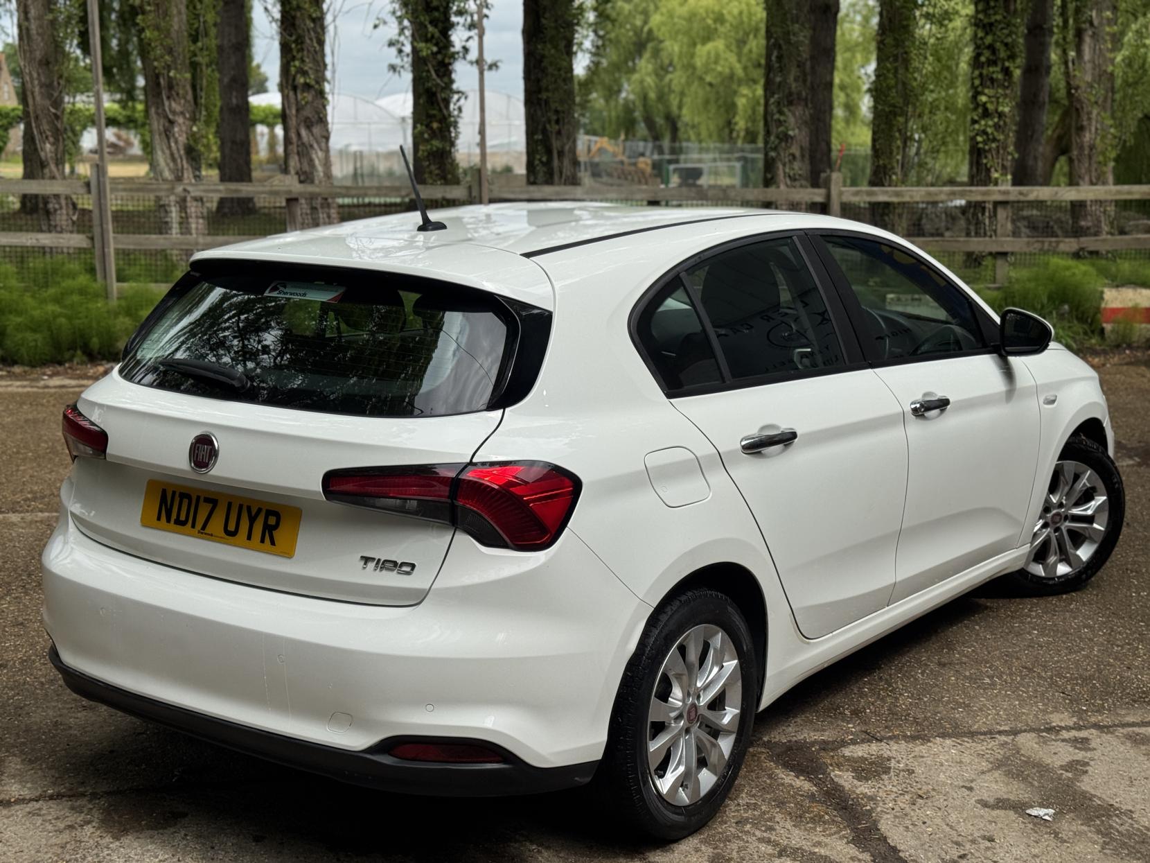 Fiat Tipo 1.4 MPI Easy Plus Hatchback 5dr Petrol Manual Euro 6 (95 ps)