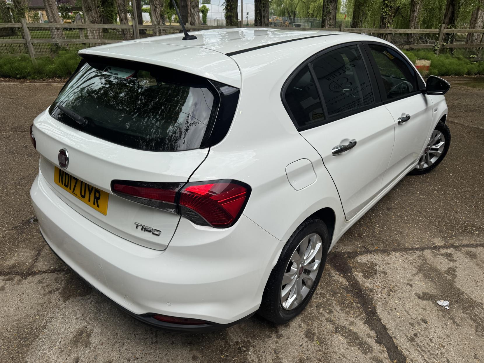 Fiat Tipo 1.4 MPI Easy Plus Hatchback 5dr Petrol Manual Euro 6 (95 ps)
