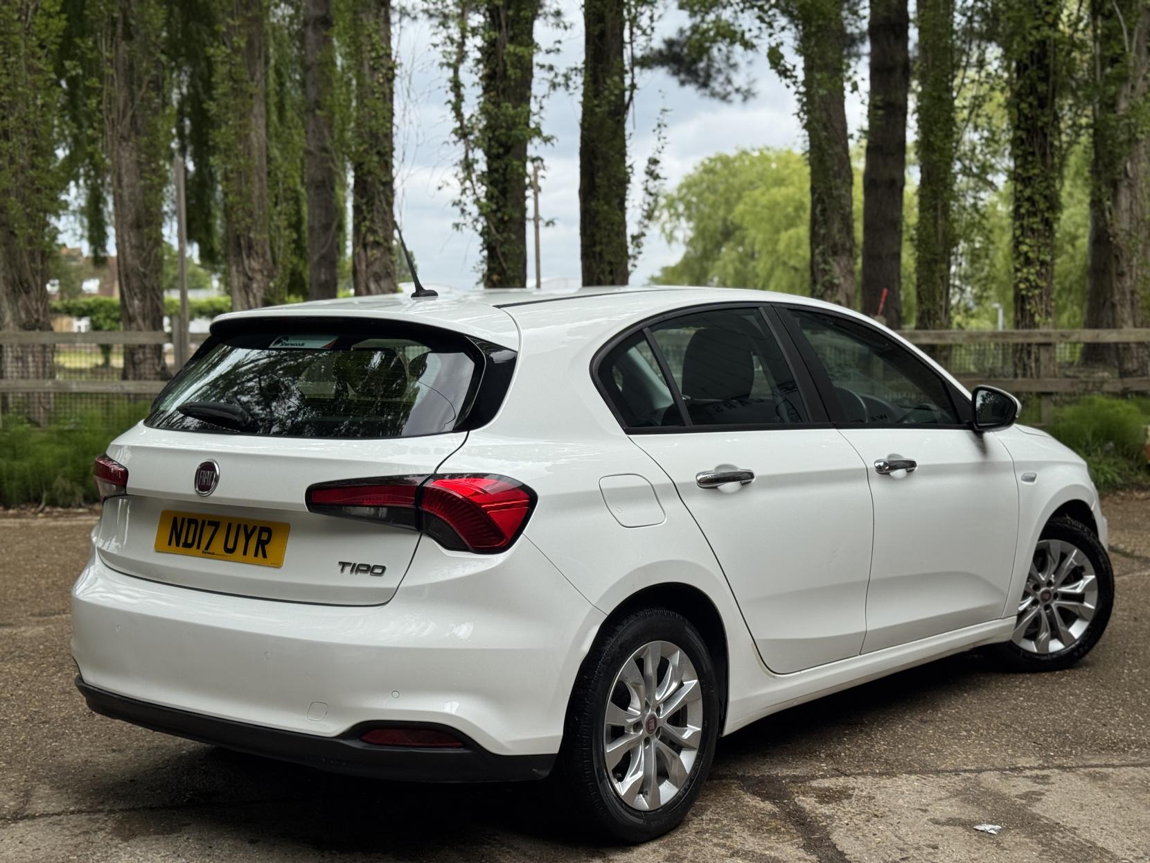 Fiat Tipo 1.4 MPI Easy Plus Hatchback 5dr Petrol Manual Euro 6 (95 ps)