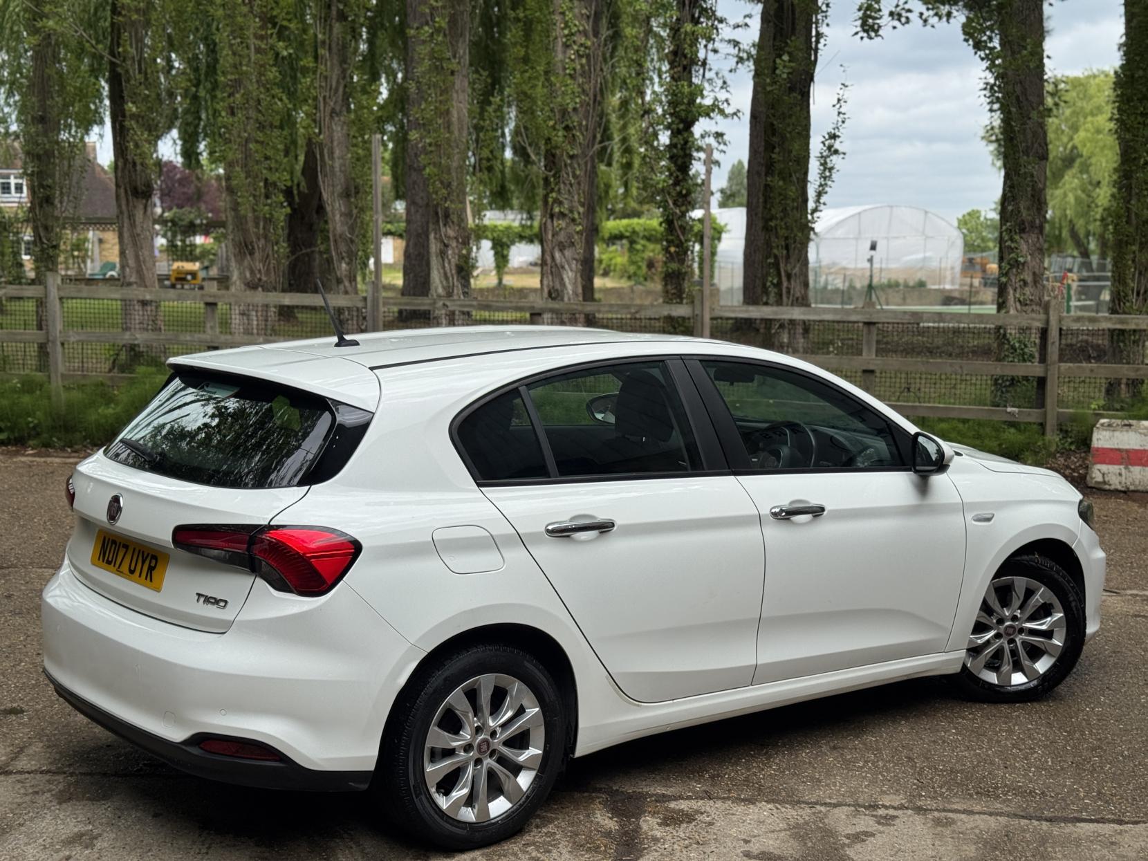 Fiat Tipo 1.4 MPI Easy Plus Hatchback 5dr Petrol Manual Euro 6 (95 ps)