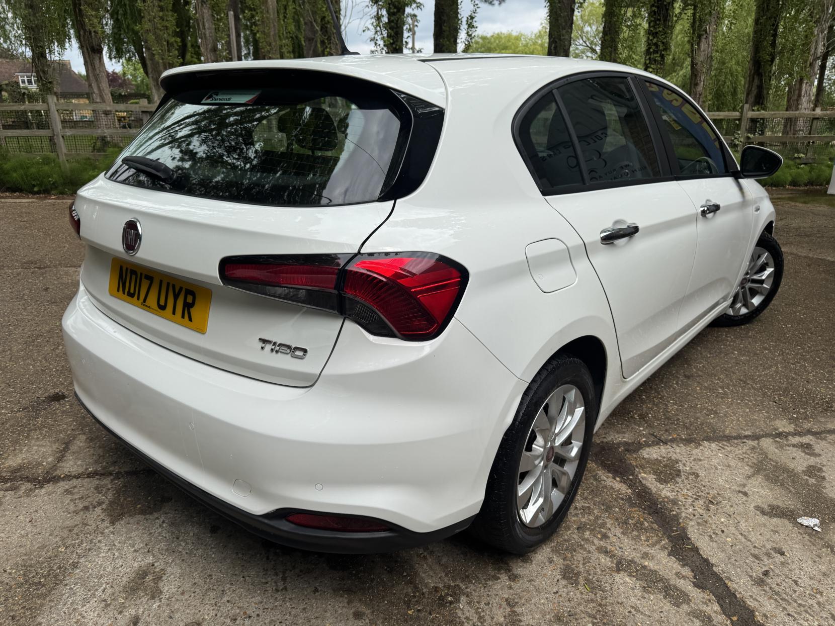 Fiat Tipo 1.4 MPI Easy Plus Hatchback 5dr Petrol Manual Euro 6 (95 ps)