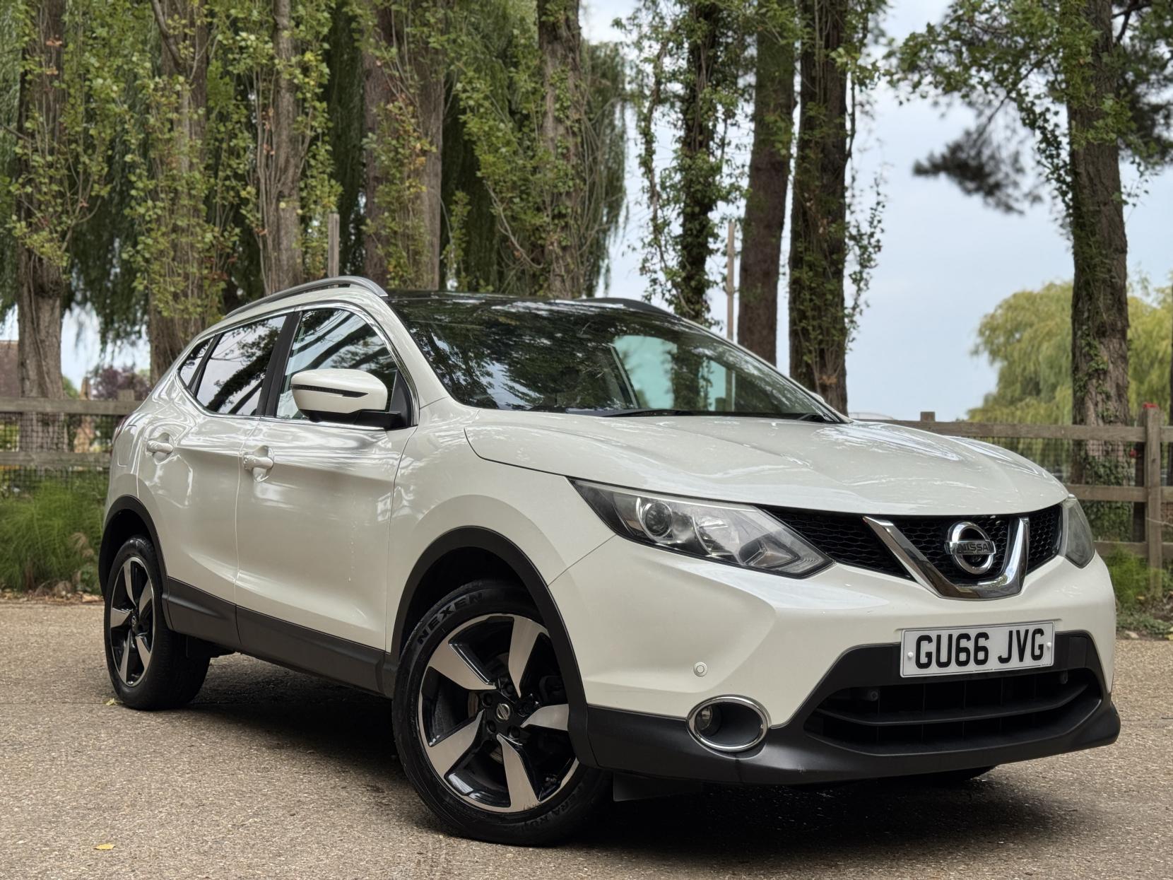 Nissan Qashqai 1.2 DIG-T N-Connecta SUV 5dr Petrol Manual 2WD Euro 6 (s/s) (115 ps)