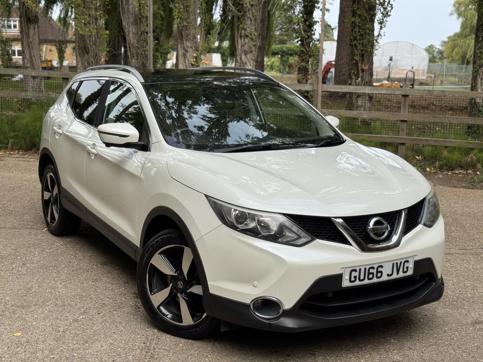 Nissan Qashqai 1.2 DIG-T N-Connecta SUV 5dr Petrol Manual 2WD Euro 6 (s/s) (115 ps)