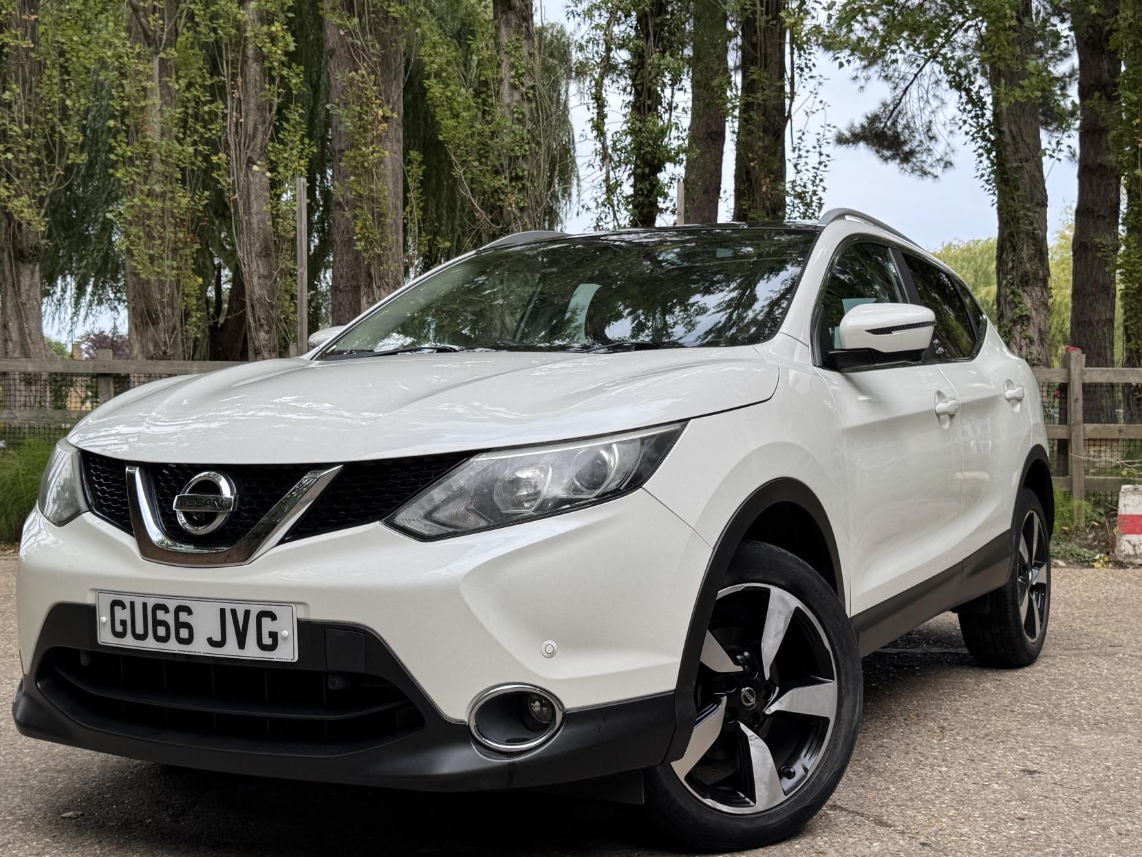 Nissan Qashqai 1.2 DIG-T N-Connecta SUV 5dr Petrol Manual 2WD Euro 6 (s/s) (115 ps)