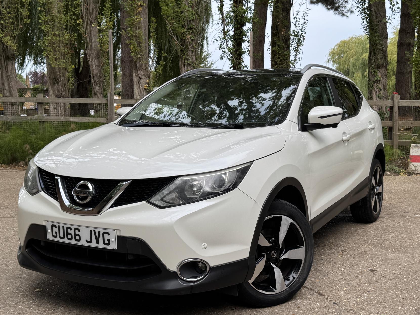 Nissan Qashqai 1.2 DIG-T N-Connecta SUV 5dr Petrol Manual 2WD Euro 6 (s/s) (115 ps)