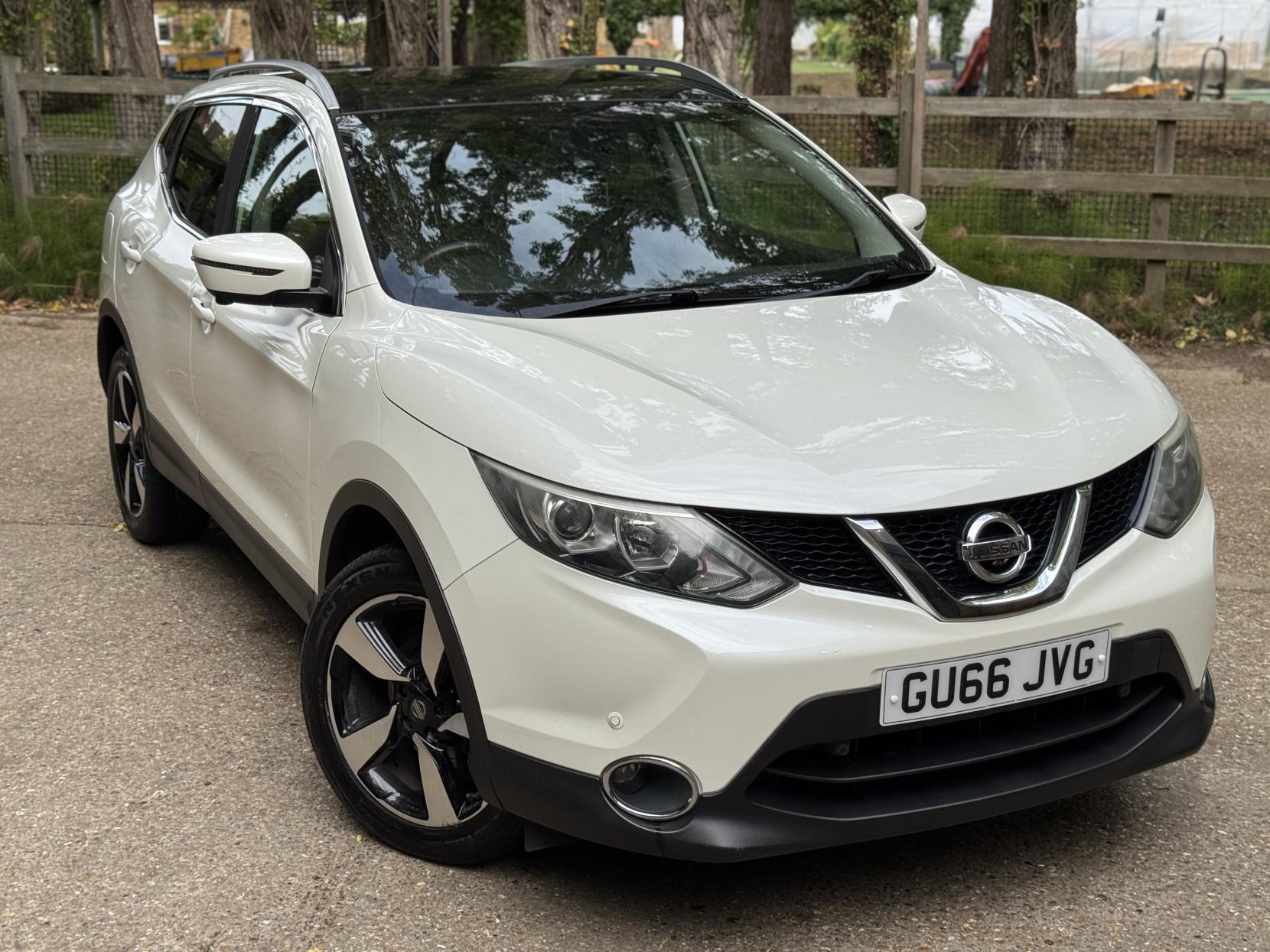 Nissan Qashqai 1.2 DIG-T N-Connecta SUV 5dr Petrol Manual 2WD Euro 6 (s/s) (115 ps)