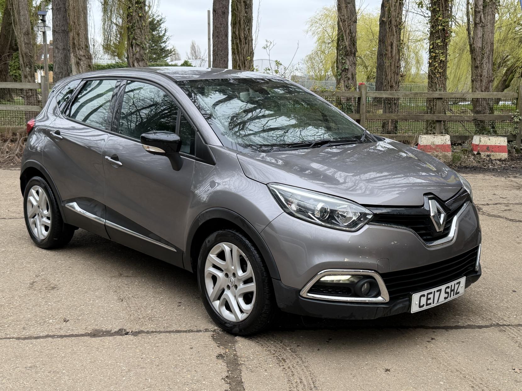 Renault Captur 1.2 TCe ENERGY Dynamique Nav SUV 5dr Petrol Manual Euro 6 (s/s) (120 ps)