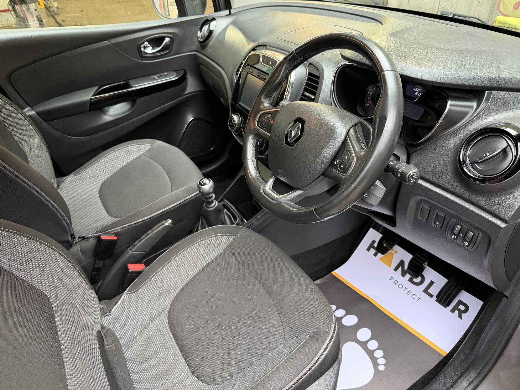 Renault Captur 1.2 TCe ENERGY Dynamique Nav SUV 5dr Petrol Manual Euro 6 (s/s) (120 ps)