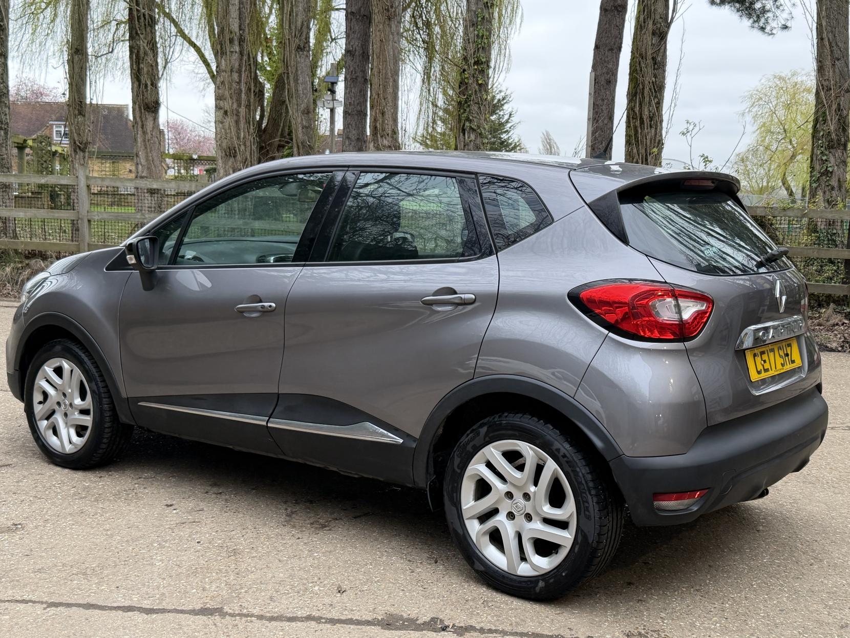 Renault Captur 1.2 TCe ENERGY Dynamique Nav SUV 5dr Petrol Manual Euro 6 (s/s) (120 ps)