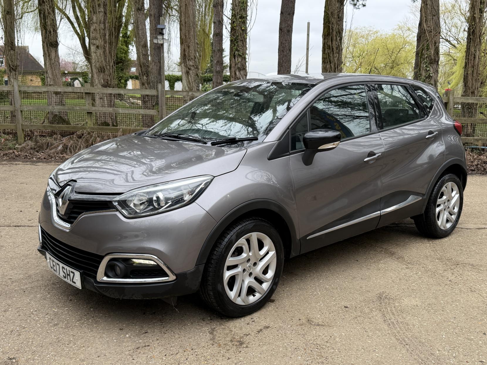 Renault Captur 1.2 TCe ENERGY Dynamique Nav SUV 5dr Petrol Manual Euro 6 (s/s) (120 ps)