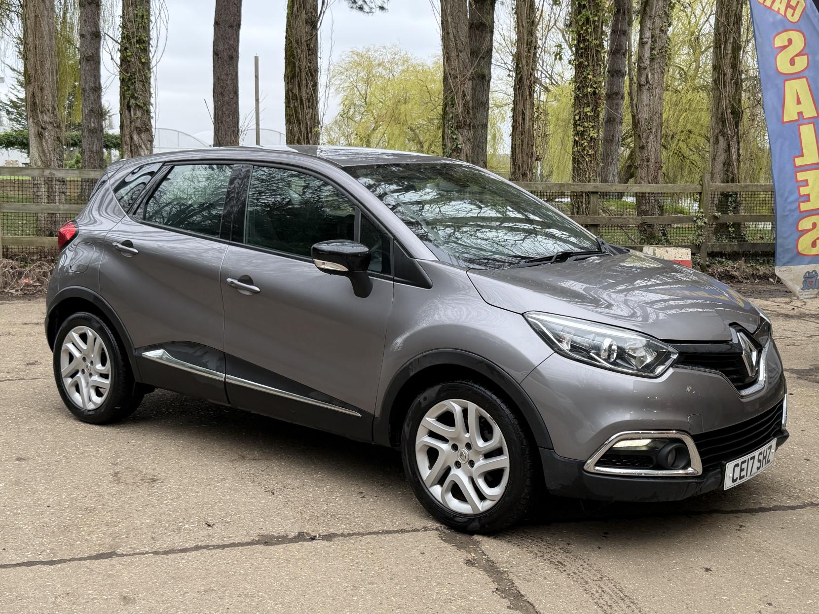 Renault Captur 1.2 TCe ENERGY Dynamique Nav SUV 5dr Petrol Manual Euro 6 (s/s) (120 ps)
