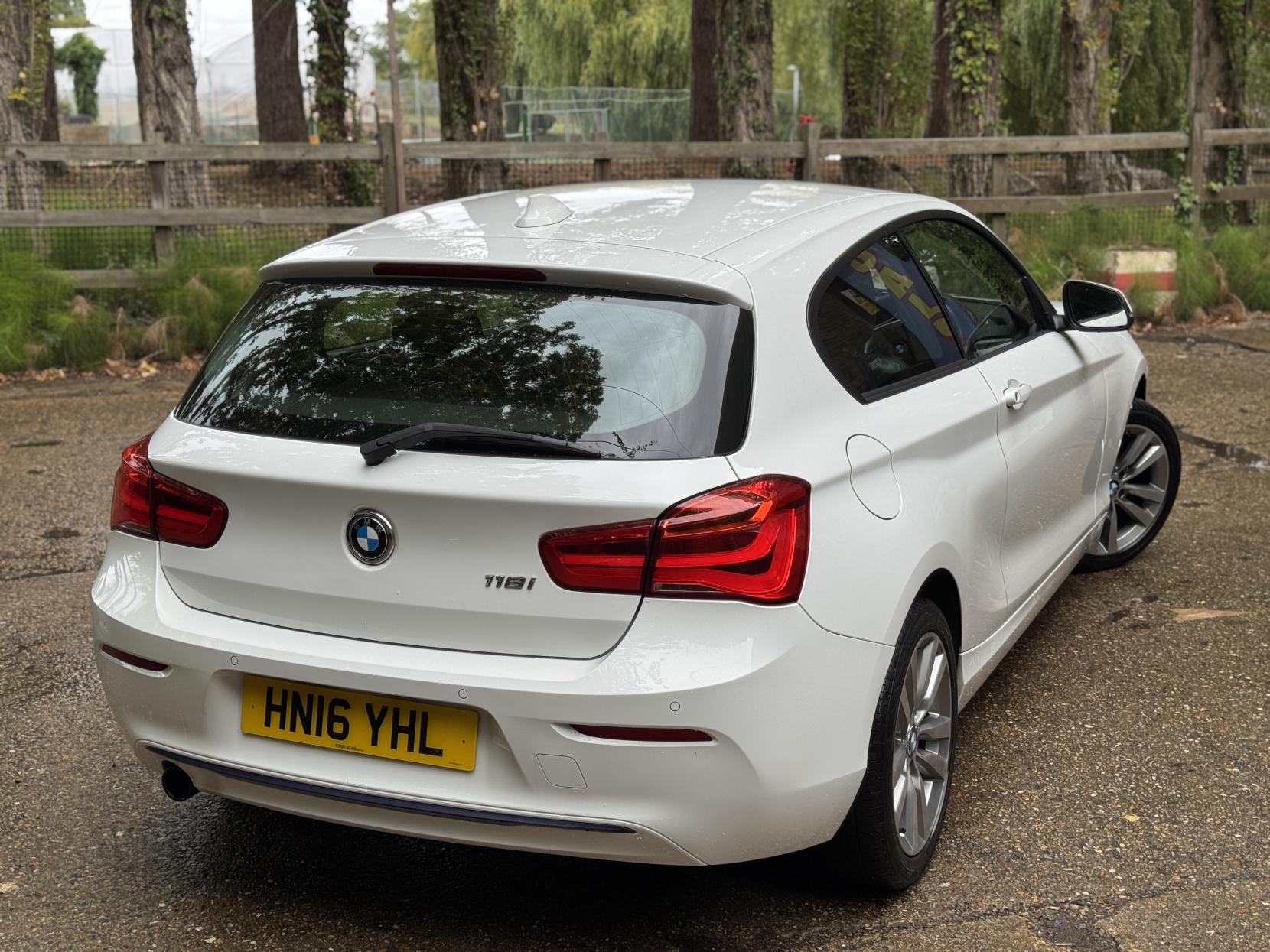 BMW 1 Series 1.5 118i Sport Hatchback 3dr Petrol Manual Euro 6 (s/s) (136 ps)