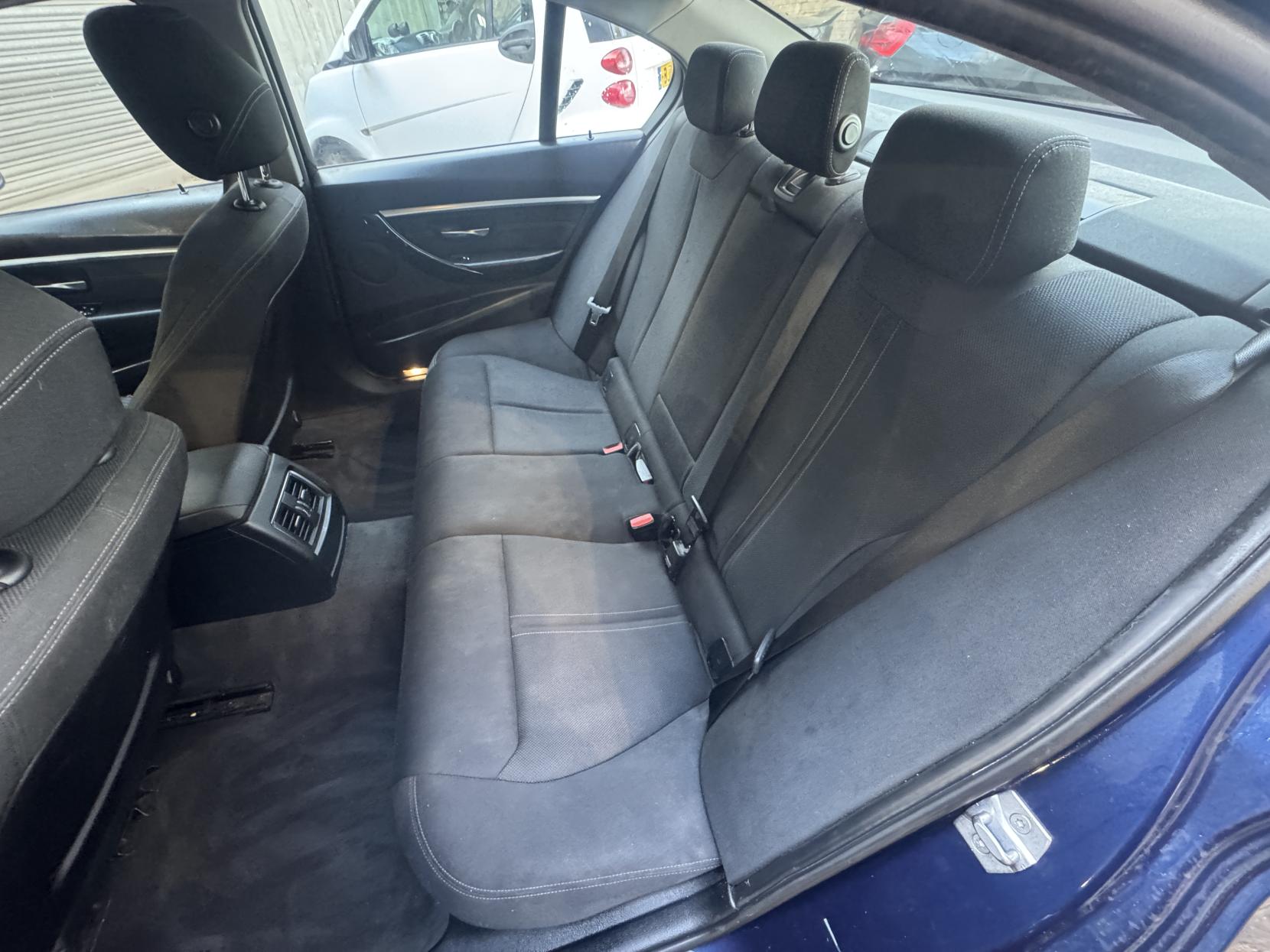 BMW 3 Series 2.0 320i Sport Saloon 4dr Petrol Manual Euro 6 (s/s) (184 ps)