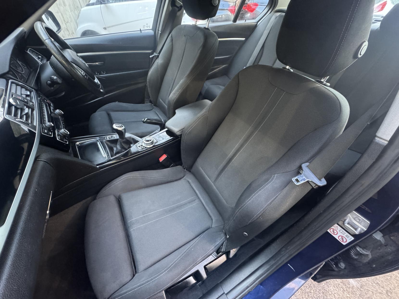 BMW 3 Series 2.0 320i Sport Saloon 4dr Petrol Manual Euro 6 (s/s) (184 ps)