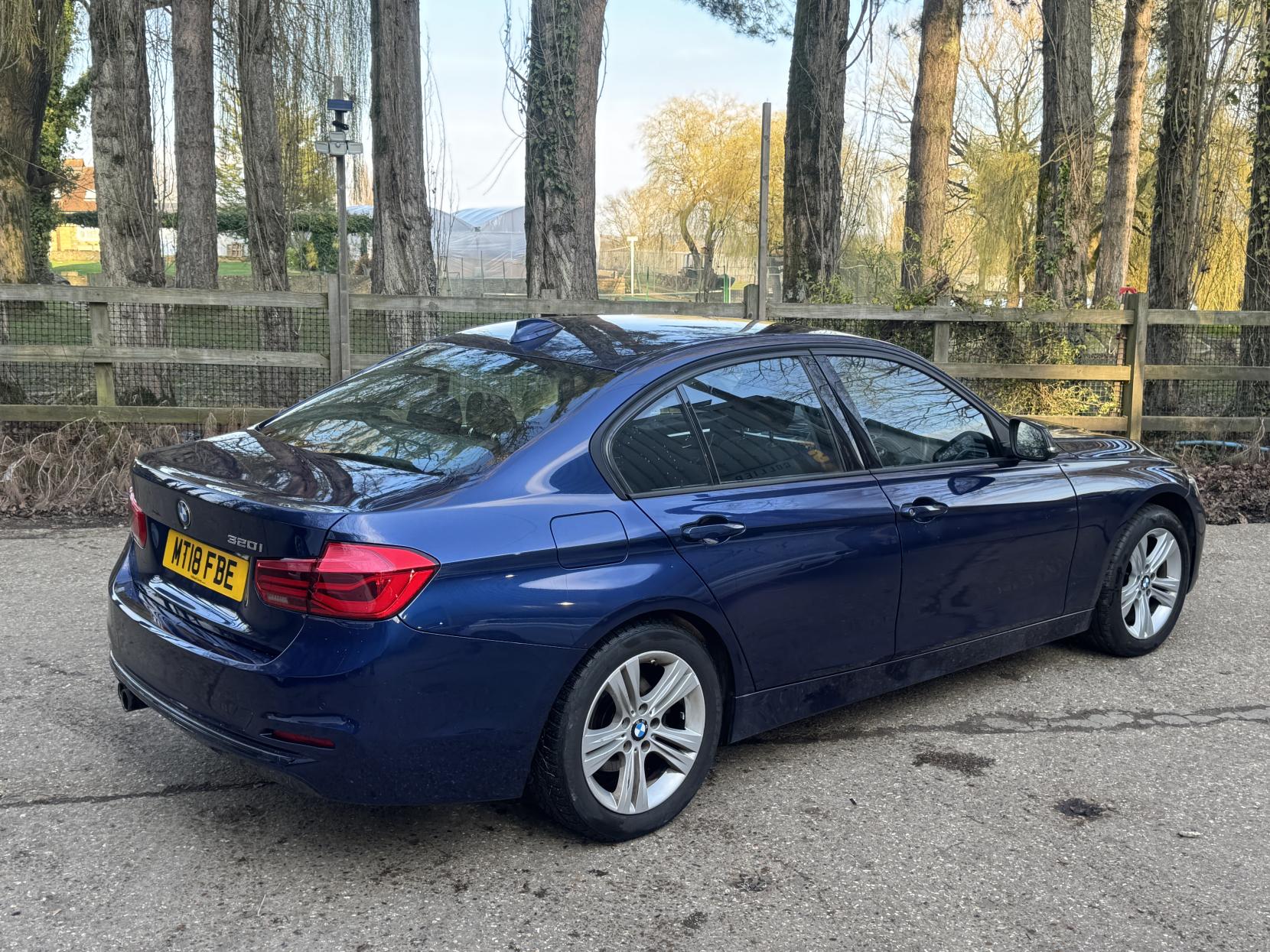 BMW 3 Series 2.0 320i Sport Saloon 4dr Petrol Manual Euro 6 (s/s) (184 ps)