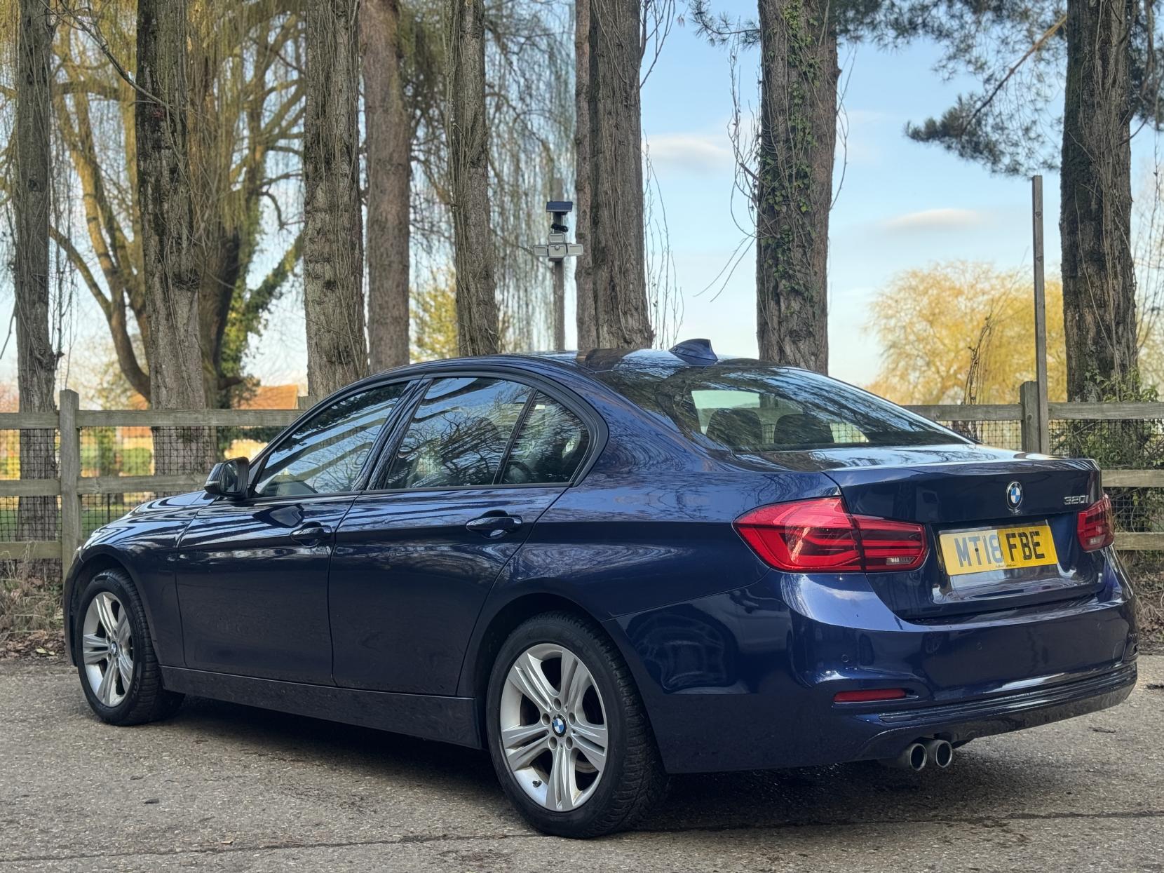 BMW 3 Series 2.0 320i Sport Saloon 4dr Petrol Manual Euro 6 (s/s) (184 ps)