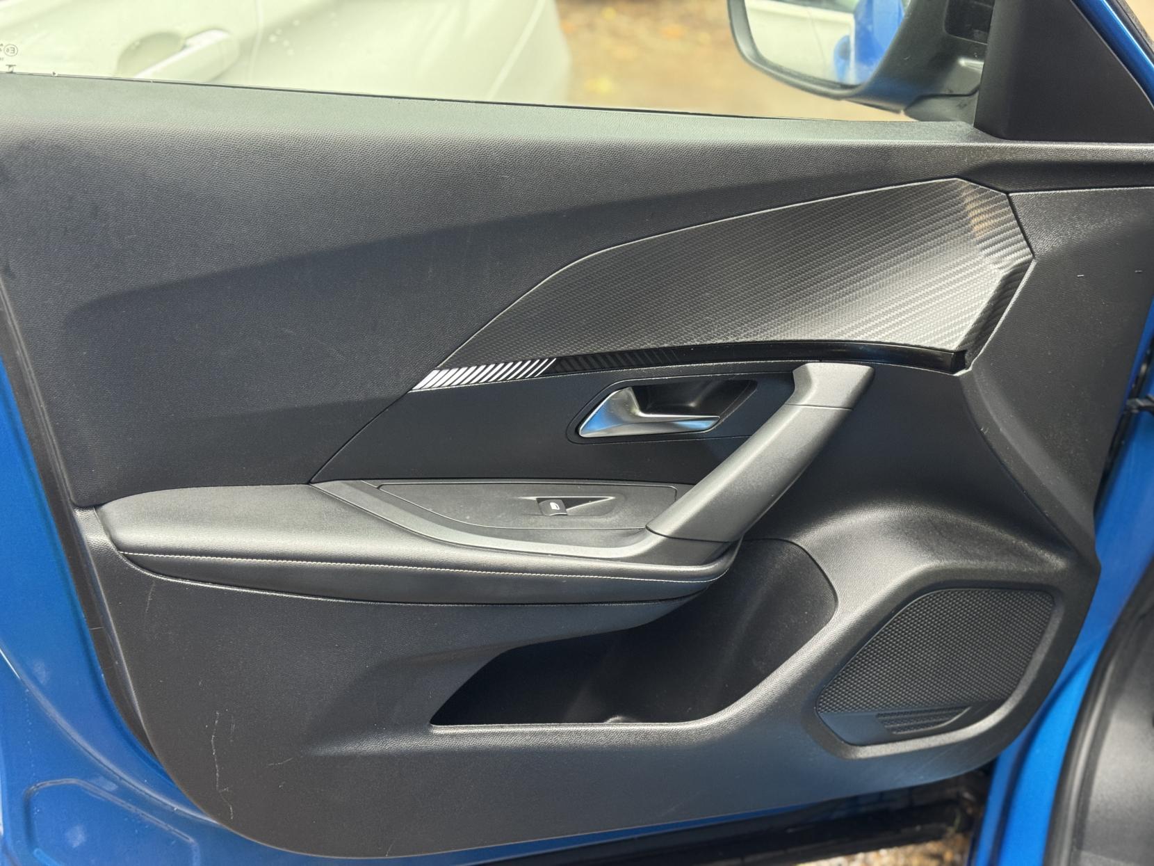 Peugeot 2008 1.2 PureTech Allure SUV 5dr Petrol Manual Euro 6 (s/s) (130 ps)