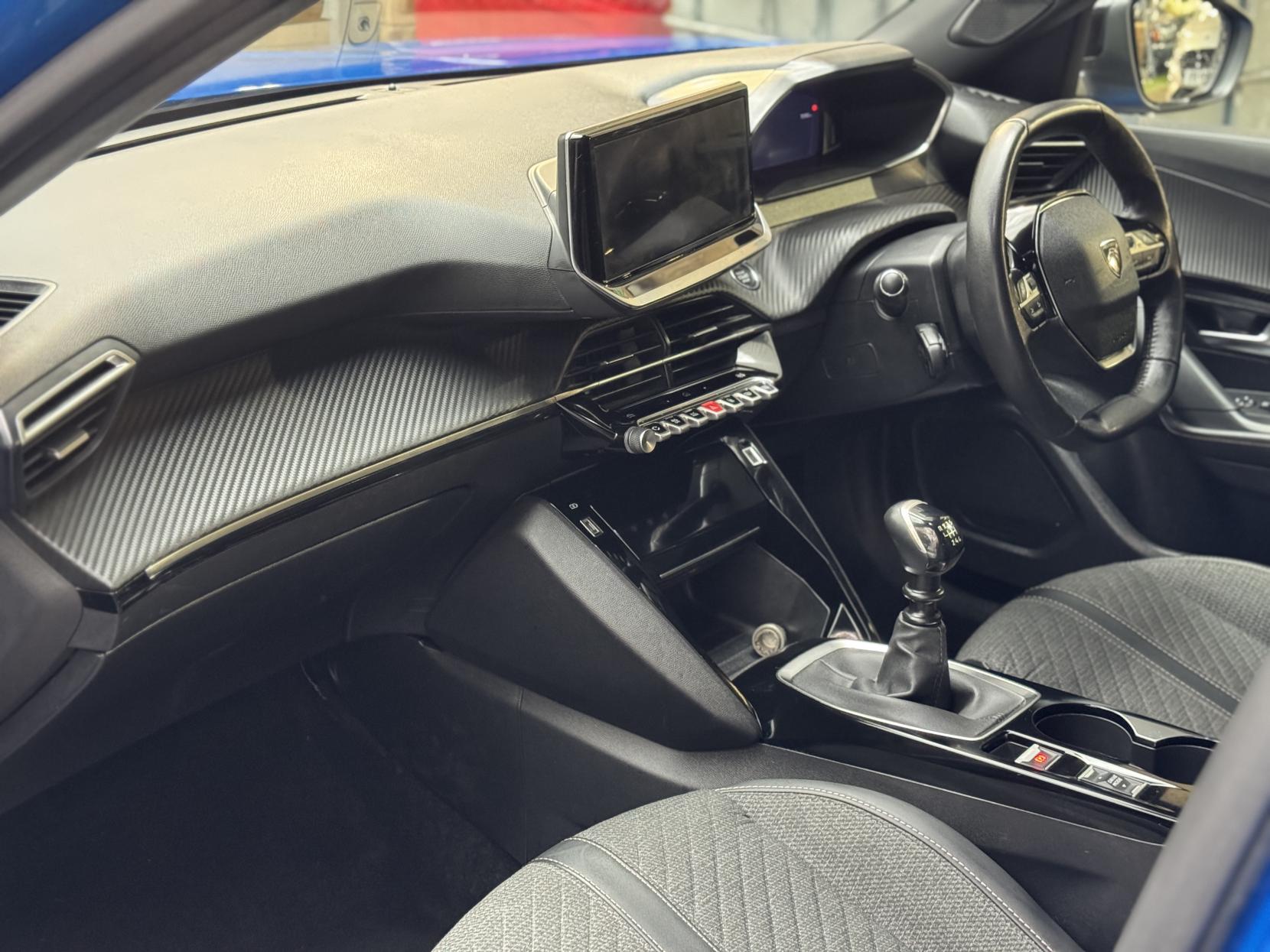 Peugeot 2008 1.2 PureTech Allure SUV 5dr Petrol Manual Euro 6 (s/s) (130 ps)