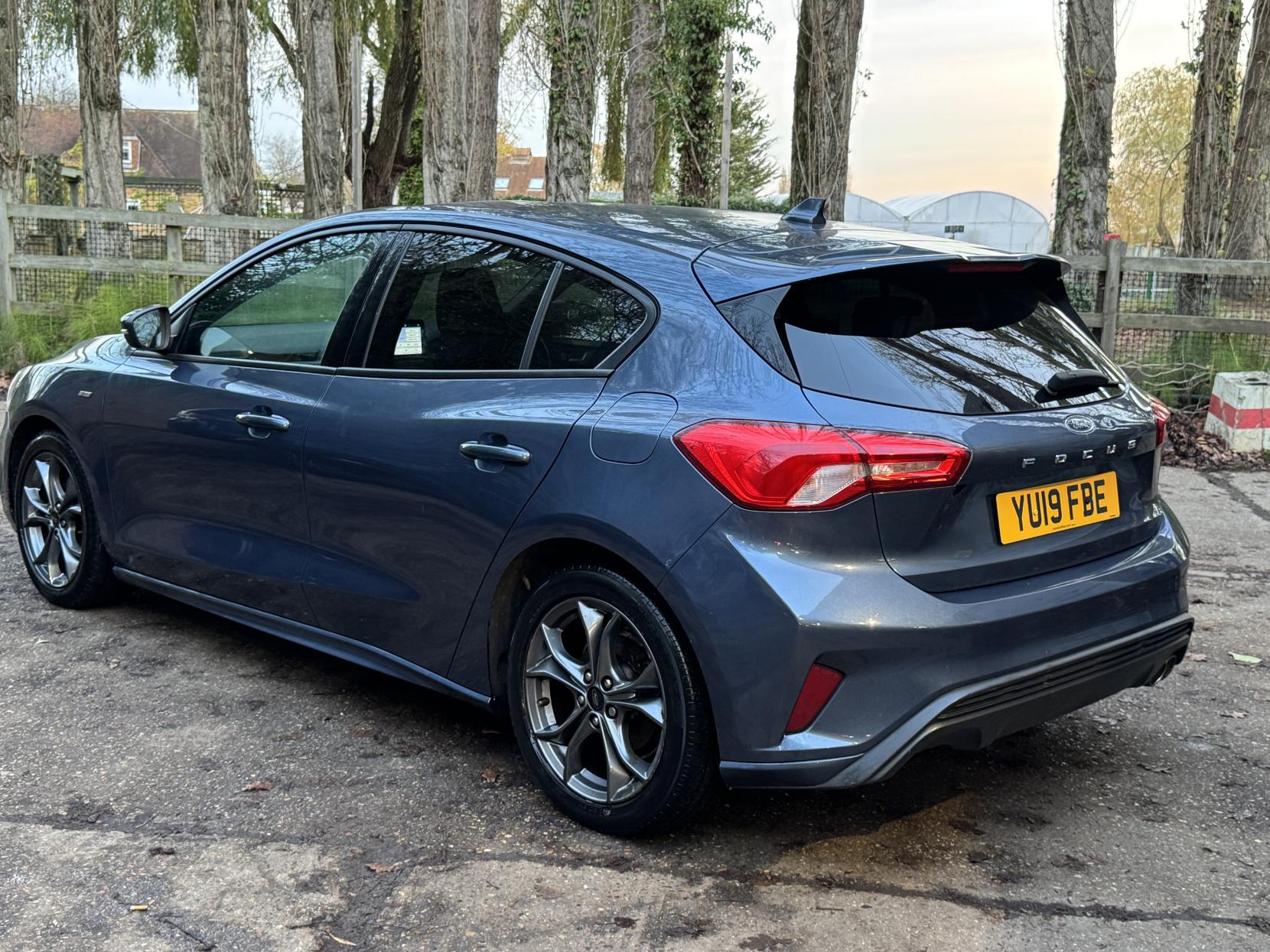 Ford Focus 1.0T EcoBoost ST-Line Hatchback 5dr Petrol Manual Euro 6 (s/s) (125 ps)