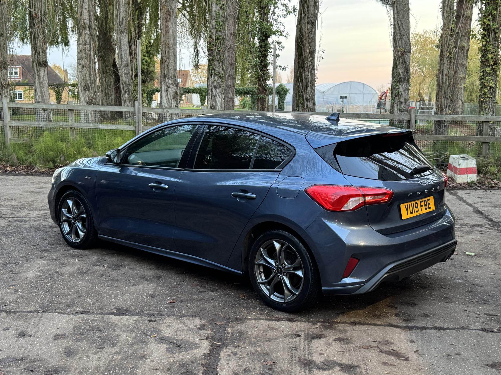 Ford Focus 1.0T EcoBoost ST-Line Hatchback 5dr Petrol Manual Euro 6 (s/s) (125 ps)