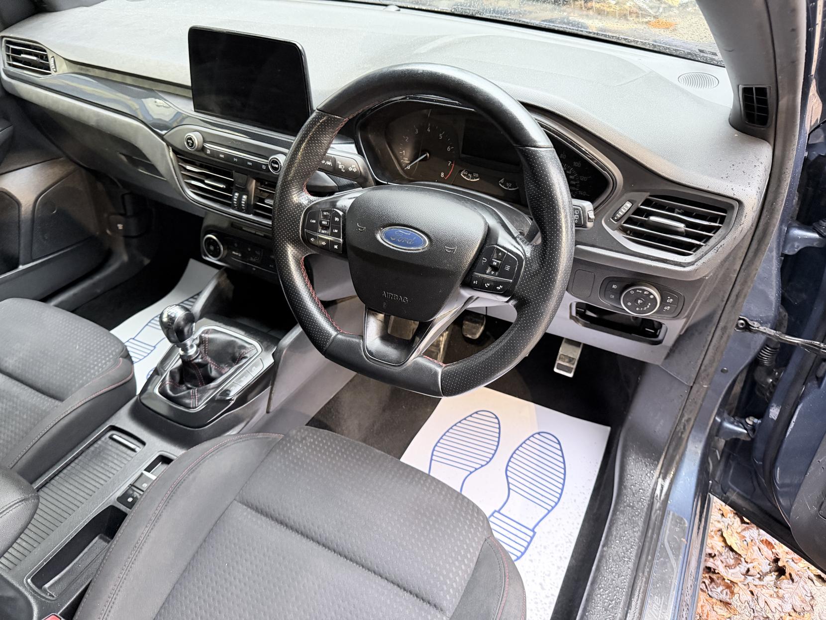 Ford Focus 1.0T EcoBoost ST-Line Hatchback 5dr Petrol Manual Euro 6 (s/s) (125 ps)