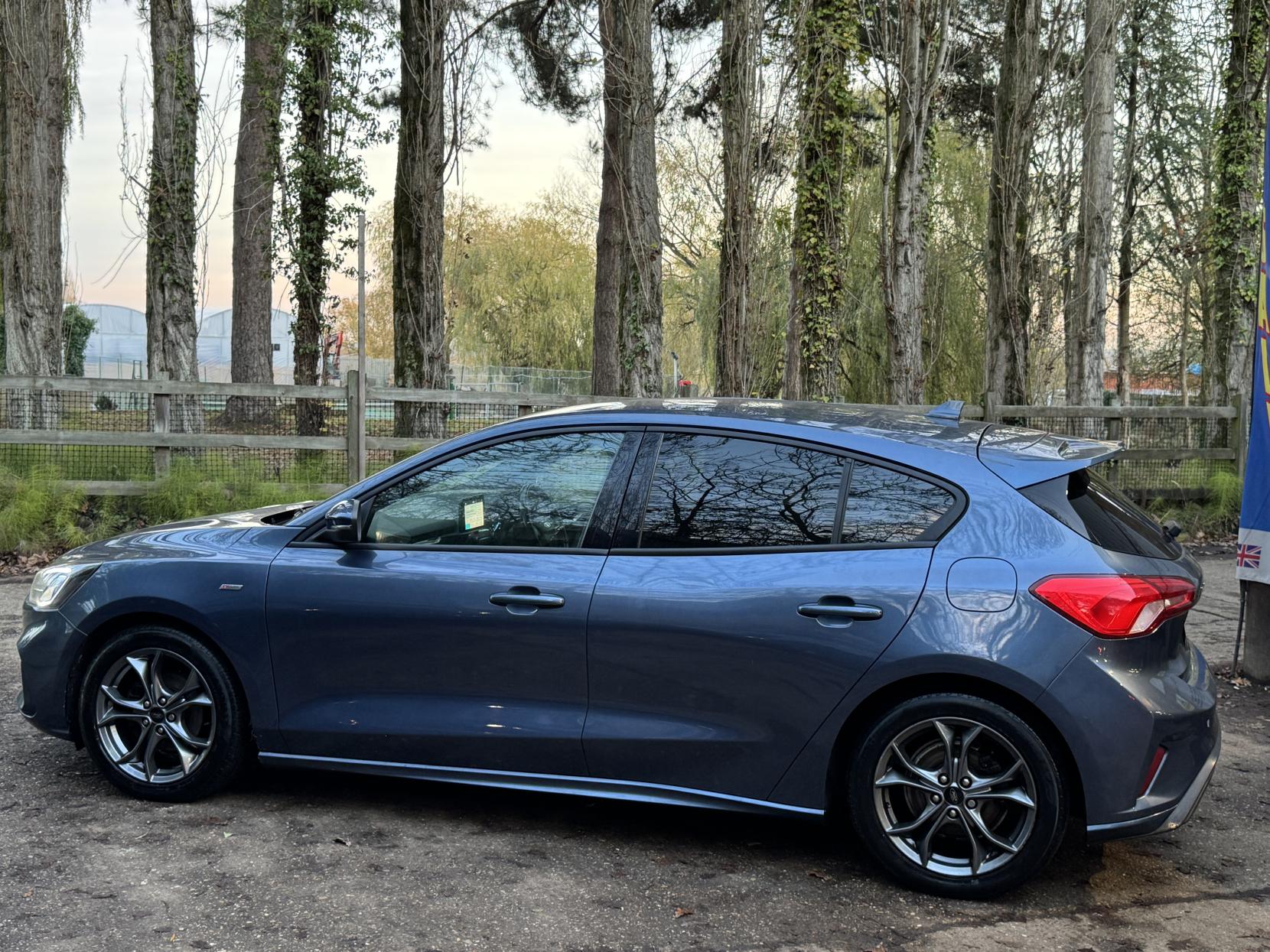 Ford Focus 1.0T EcoBoost ST-Line Hatchback 5dr Petrol Manual Euro 6 (s/s) (125 ps)