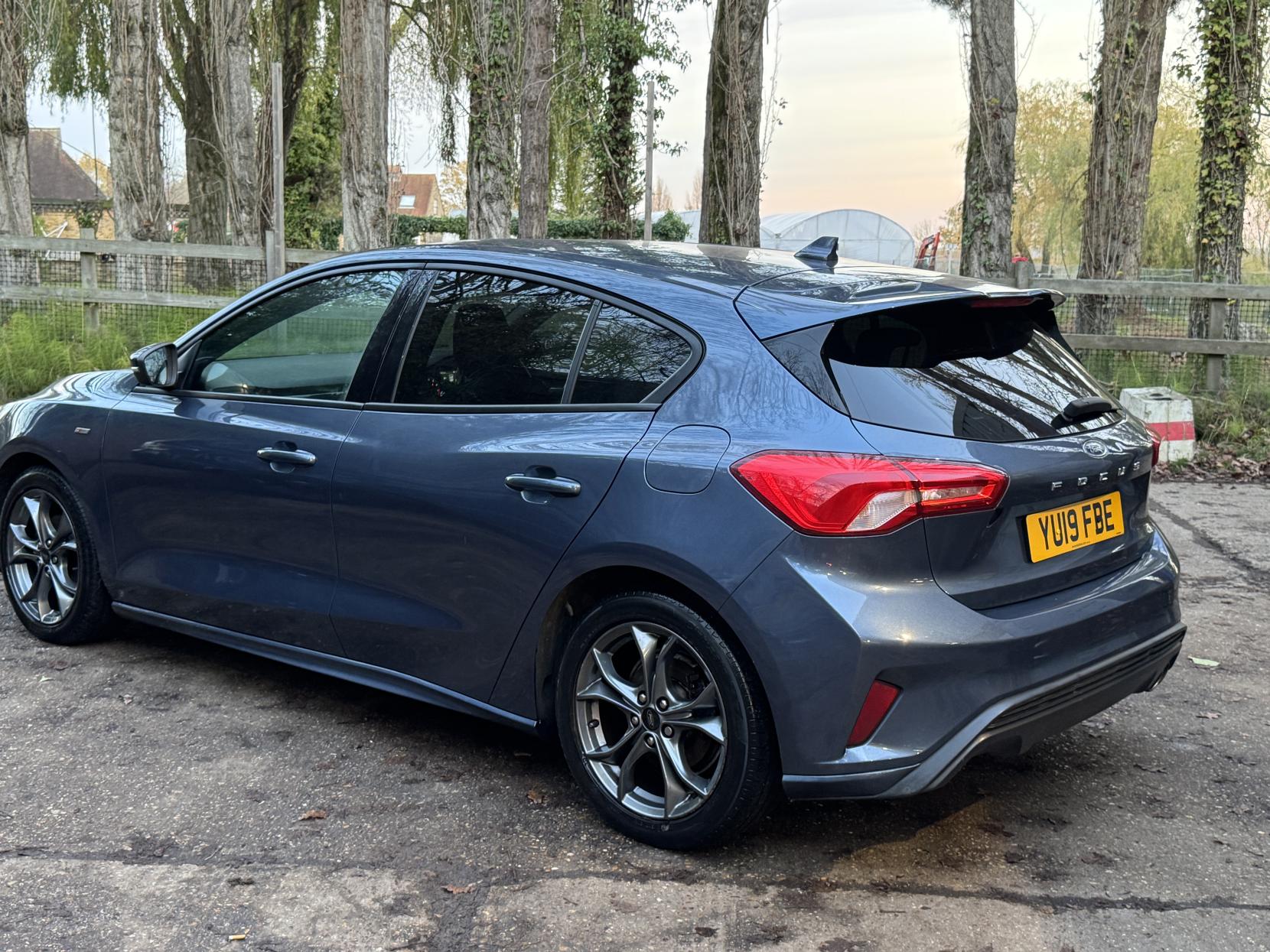 Ford Focus 1.0T EcoBoost ST-Line Hatchback 5dr Petrol Manual Euro 6 (s/s) (125 ps)