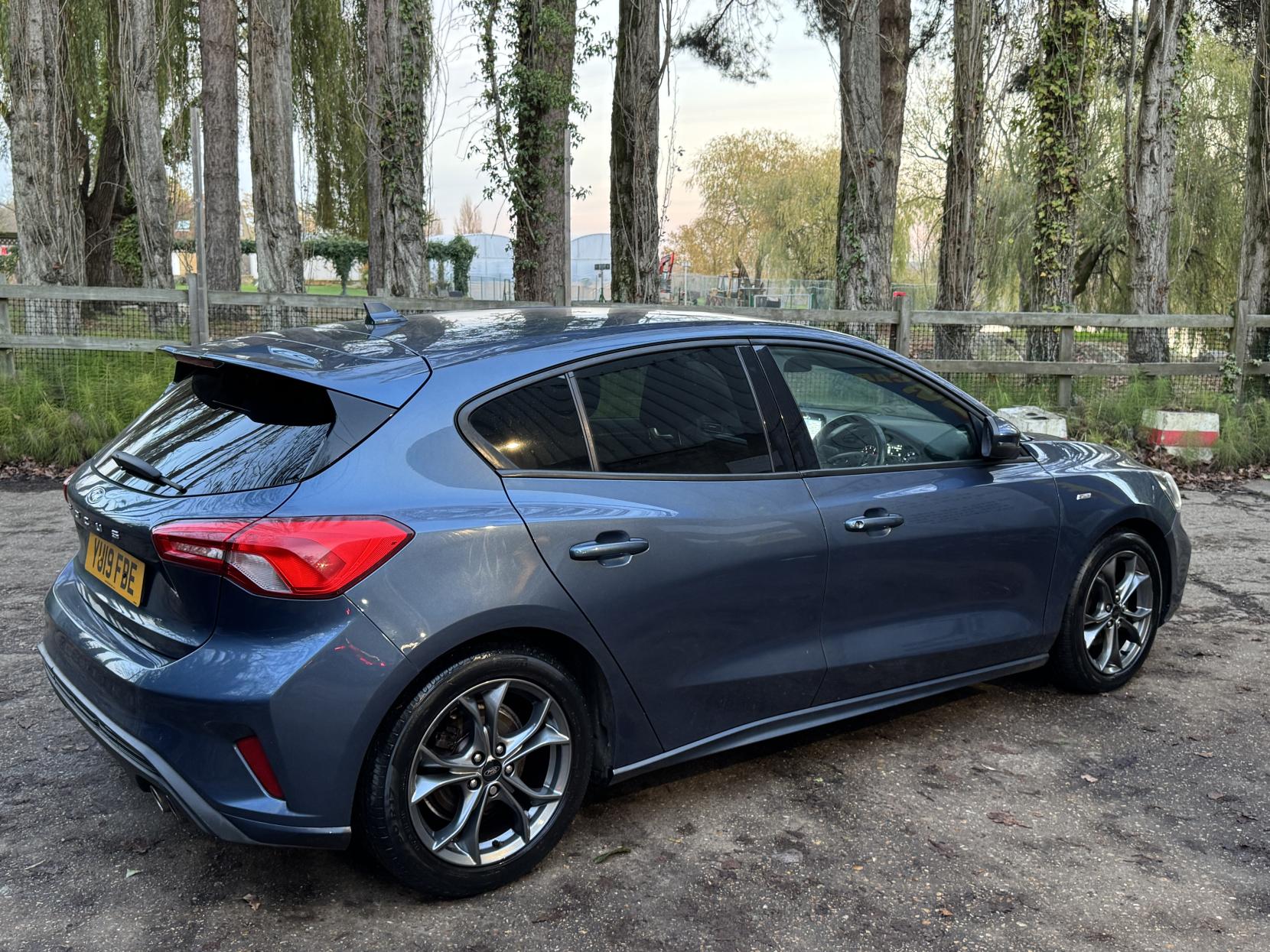 Ford Focus 1.0T EcoBoost ST-Line Hatchback 5dr Petrol Manual Euro 6 (s/s) (125 ps)