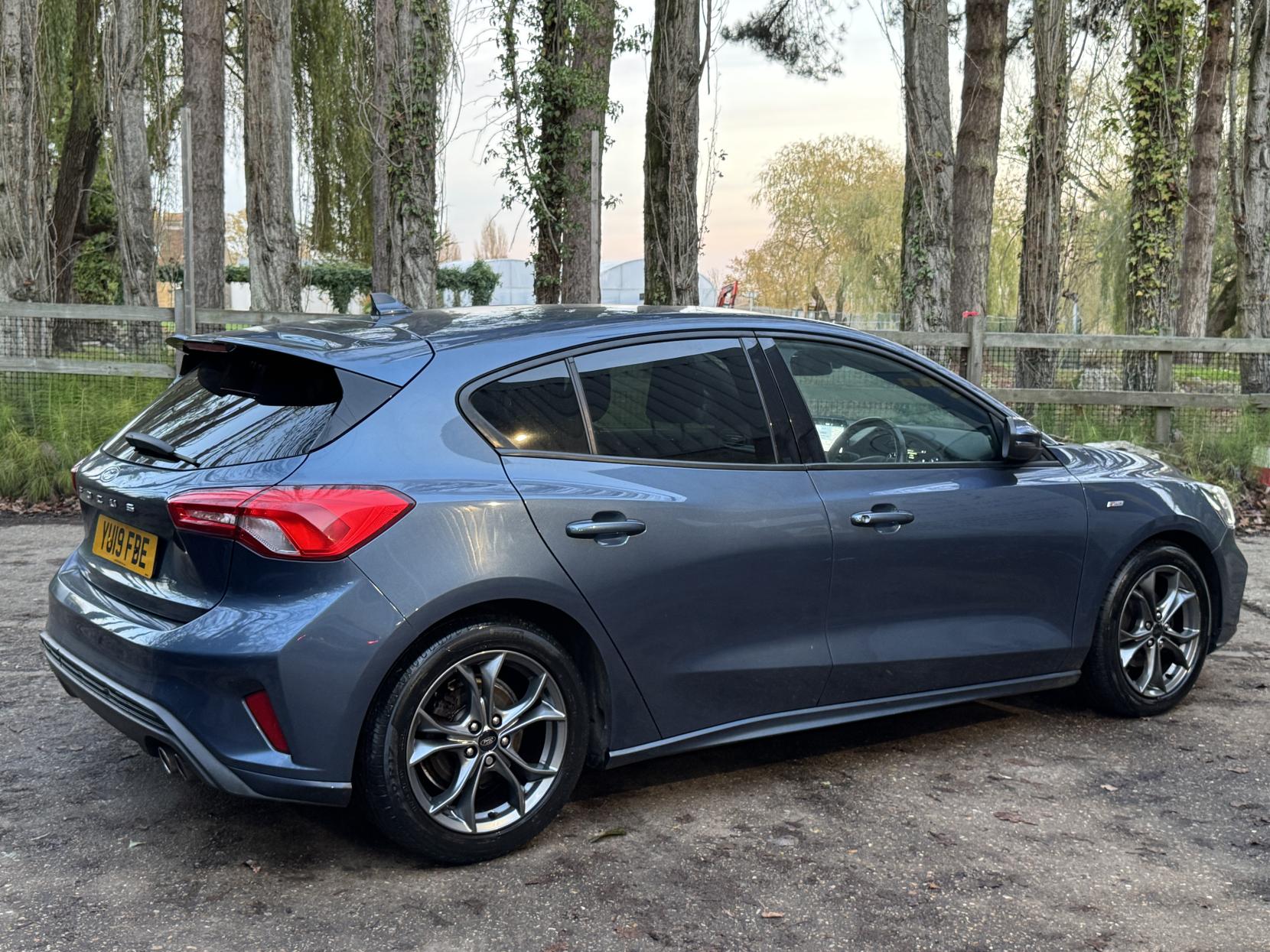 Ford Focus 1.0T EcoBoost ST-Line Hatchback 5dr Petrol Manual Euro 6 (s/s) (125 ps)