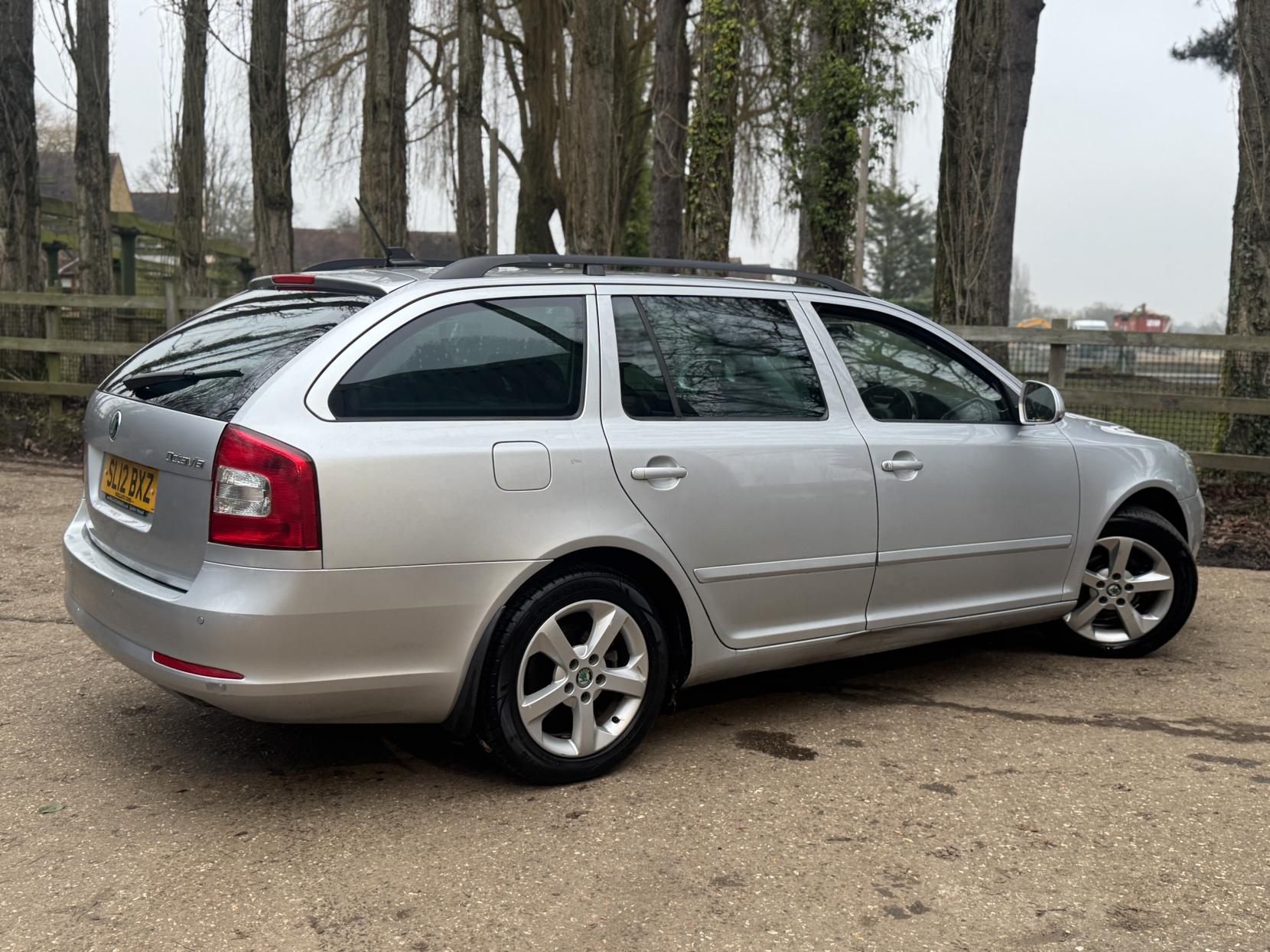 Skoda Octavia 1.4 TSI SE Estate 5dr Petrol Manual Euro 5 (122 ps)