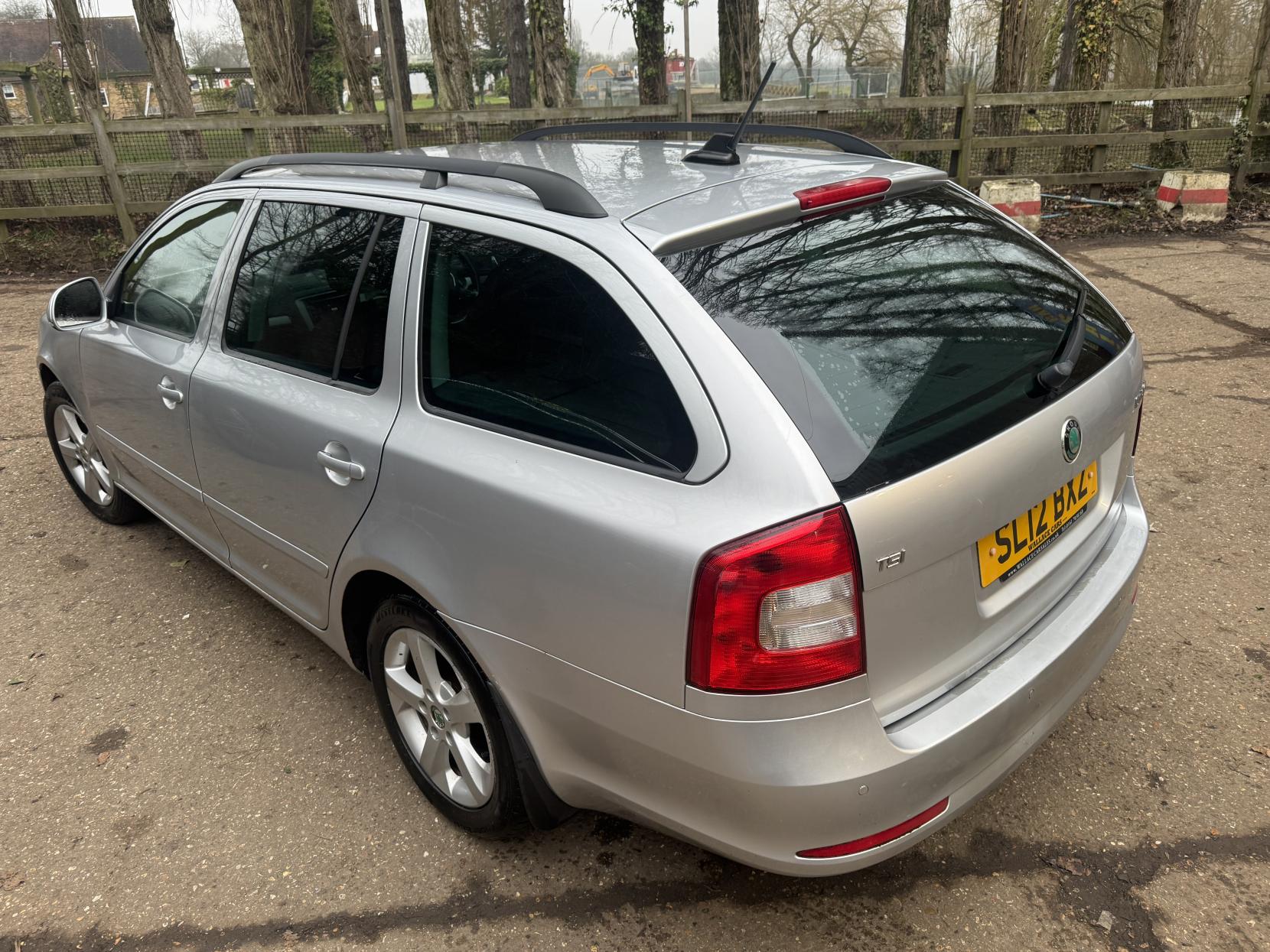 Skoda Octavia 1.4 TSI SE Estate 5dr Petrol Manual Euro 5 (122 ps)