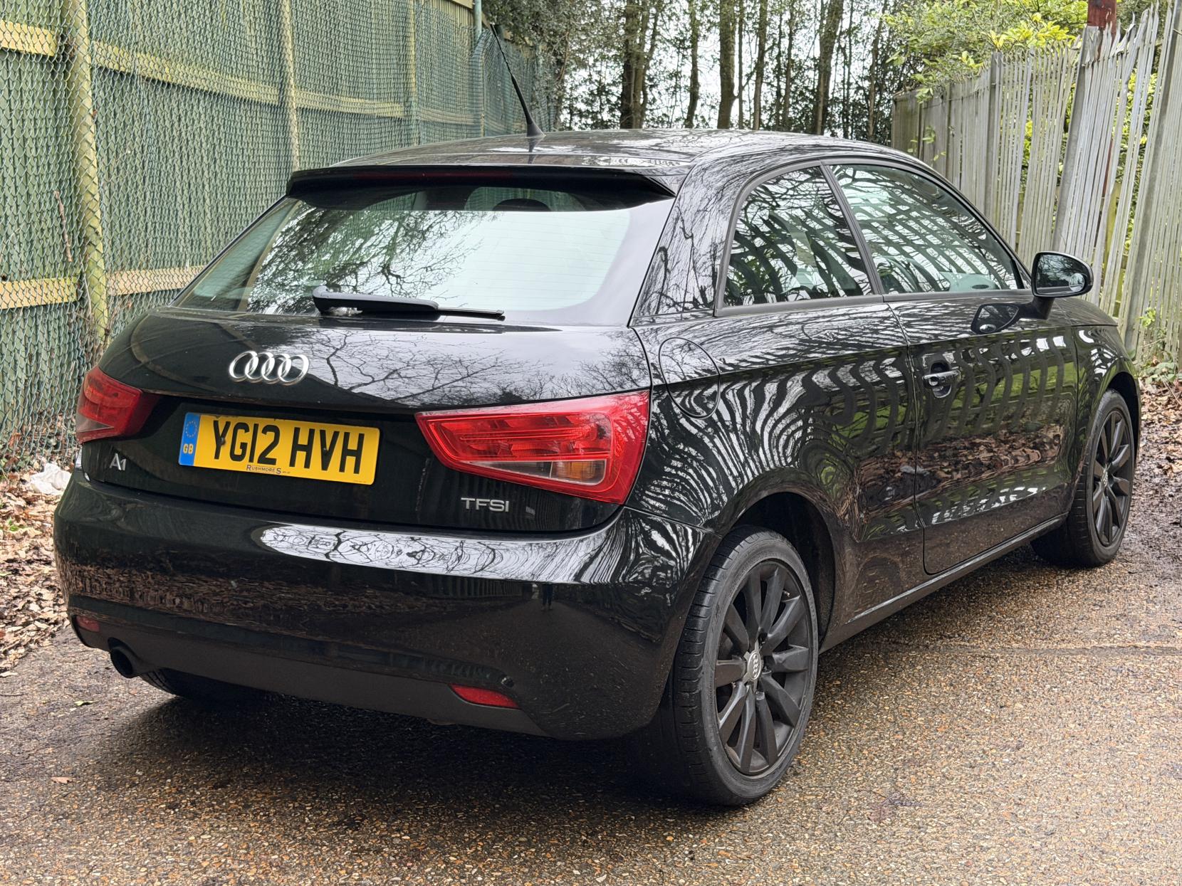 Audi A1 1.6 TDI SE Hatchback 3dr Diesel Manual Euro 5 (s/s) (105 ps)