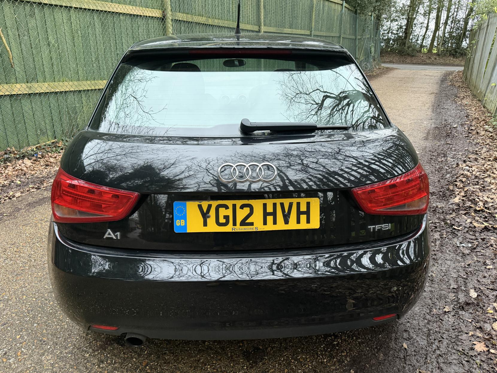 Audi A1 1.6 TDI SE Hatchback 3dr Diesel Manual Euro 5 (s/s) (105 ps)