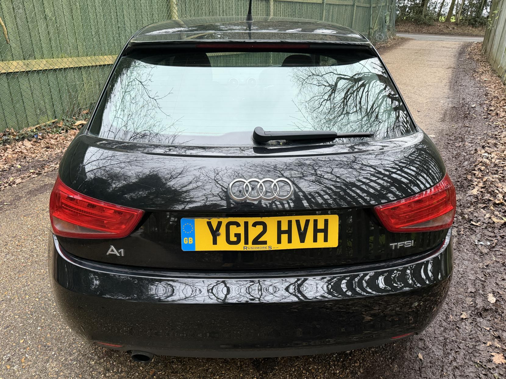 Audi A1 1.6 TDI SE Hatchback 3dr Diesel Manual Euro 5 (s/s) (105 ps)