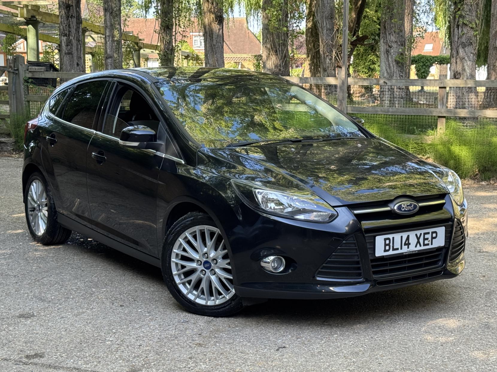 Ford Focus 1.0T EcoBoost Zetec Hatchback 5dr Petrol Manual Euro 5 (s/s) (100 ps)