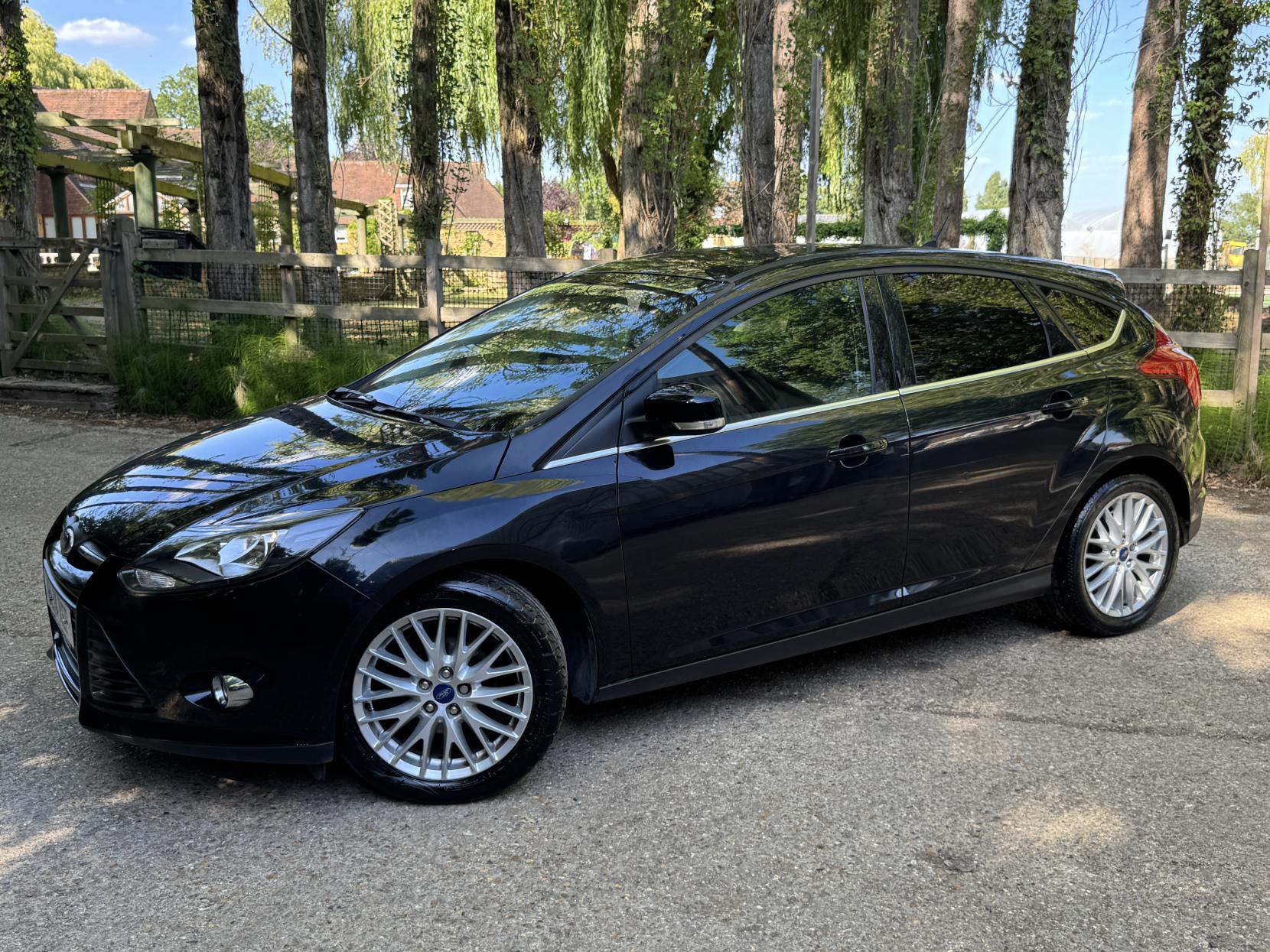Ford Focus 1.0T EcoBoost Zetec Hatchback 5dr Petrol Manual Euro 5 (s/s) (100 ps)