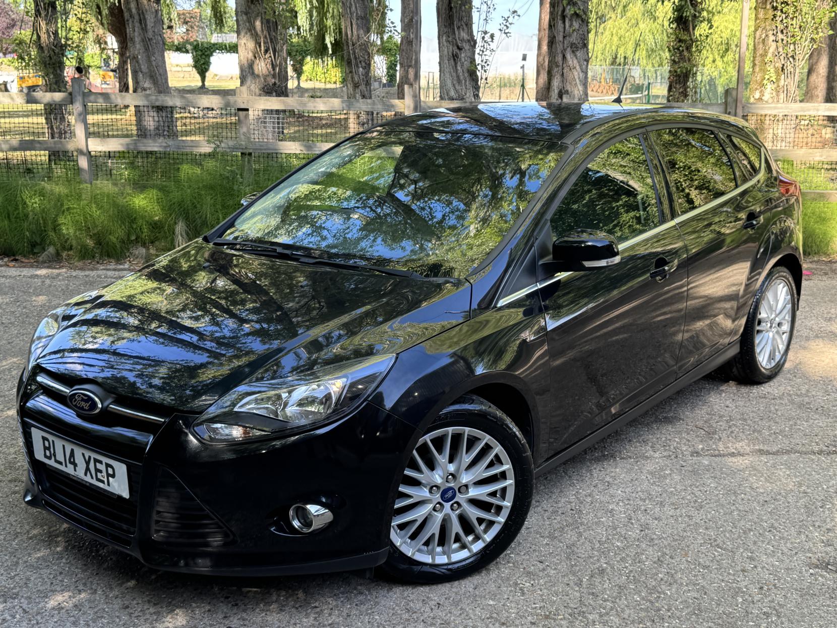Ford Focus 1.0T EcoBoost Zetec Hatchback 5dr Petrol Manual Euro 5 (s/s) (100 ps)